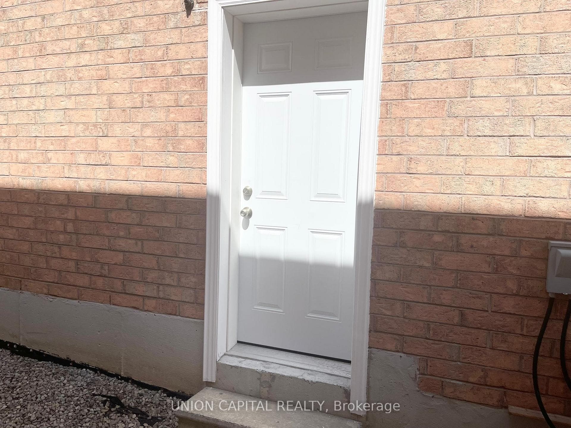 91 Starr Crescent photo 32
