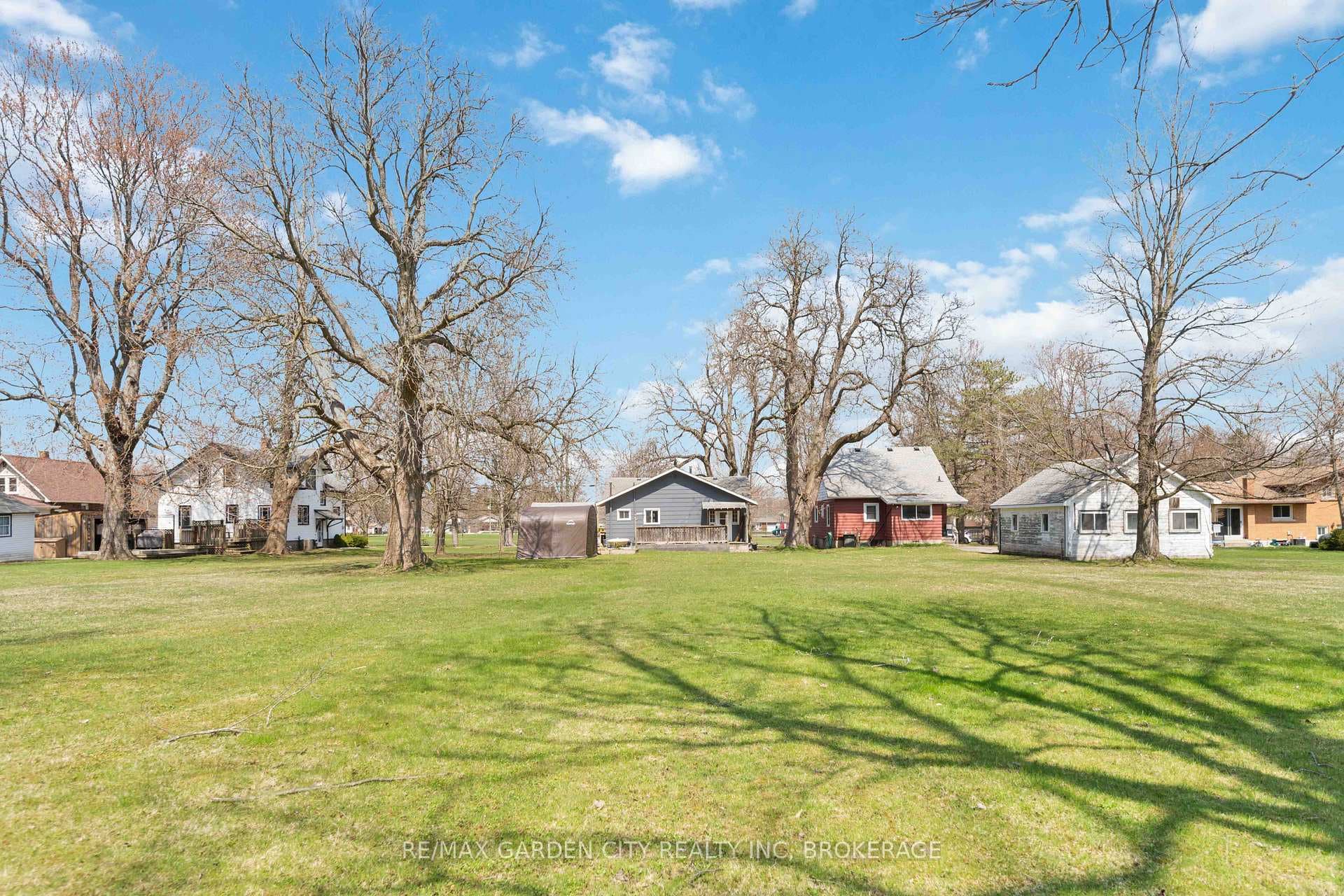 3771 HIGHLAND Drive photo 32
