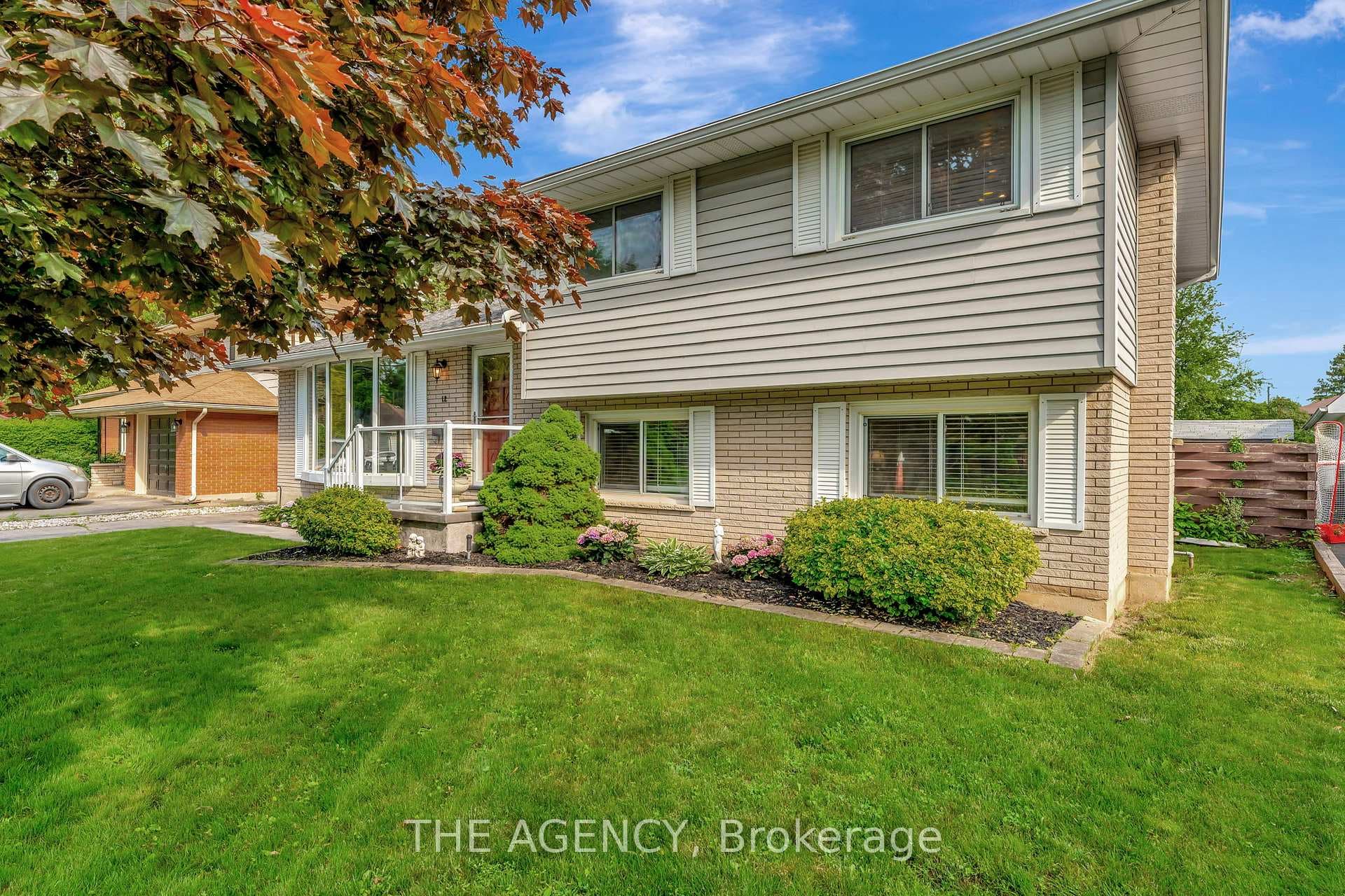 12 Proctor Avenue photo 2
