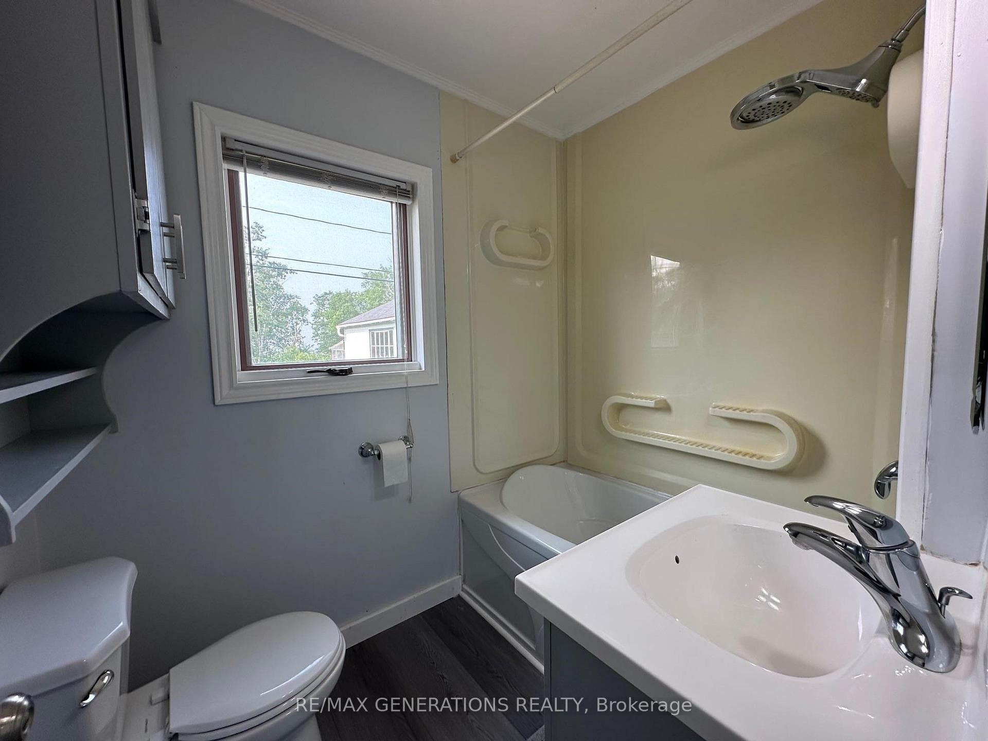 18 Elizabeth Avenue photo 13