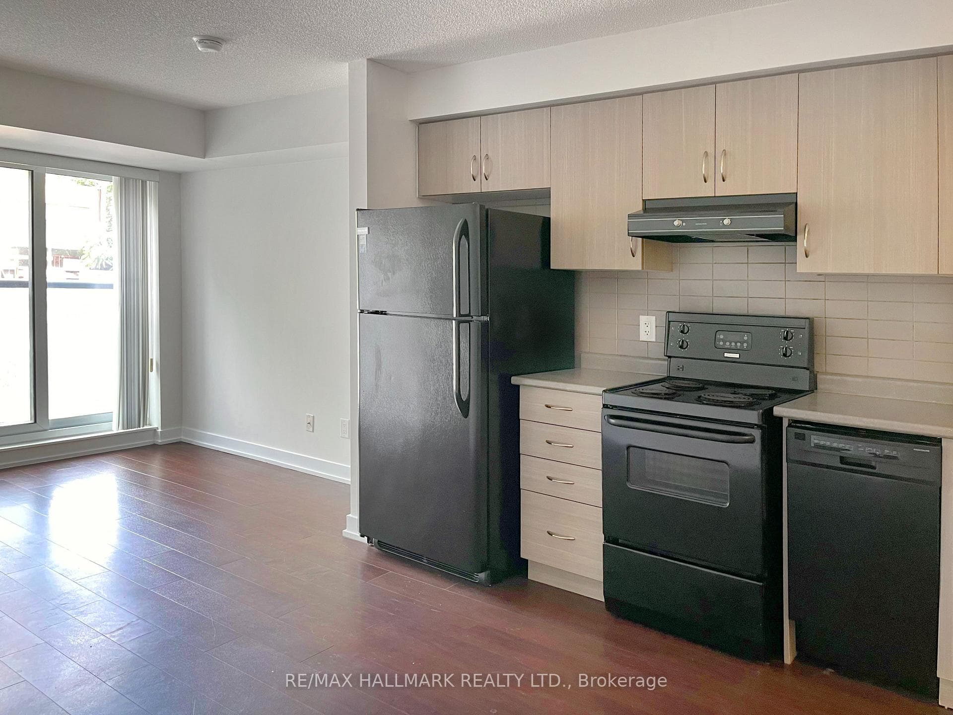 132 Berkeley Street Unit 416 photo 4