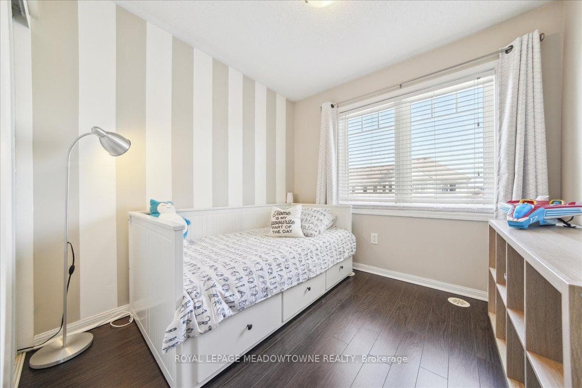 228 Septimus Heights photo 29