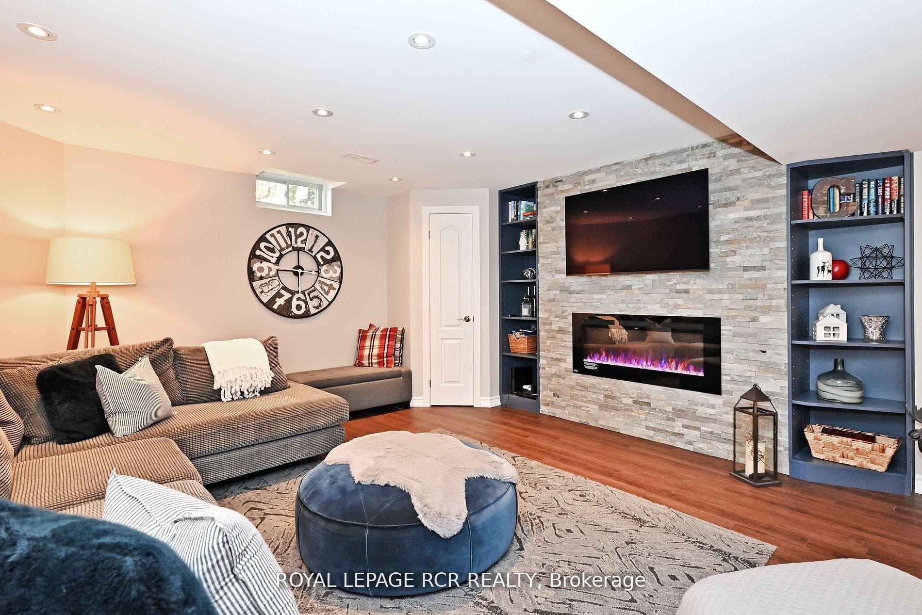 142 Regatta Avenue photo 33