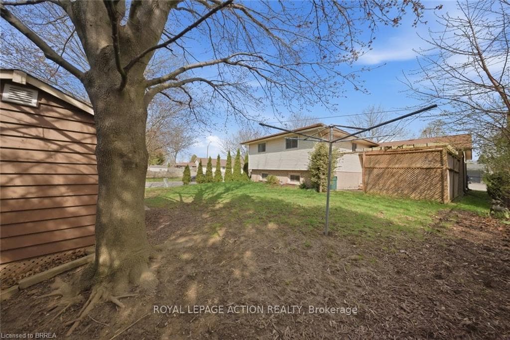 2 Flamboro Court photo 31