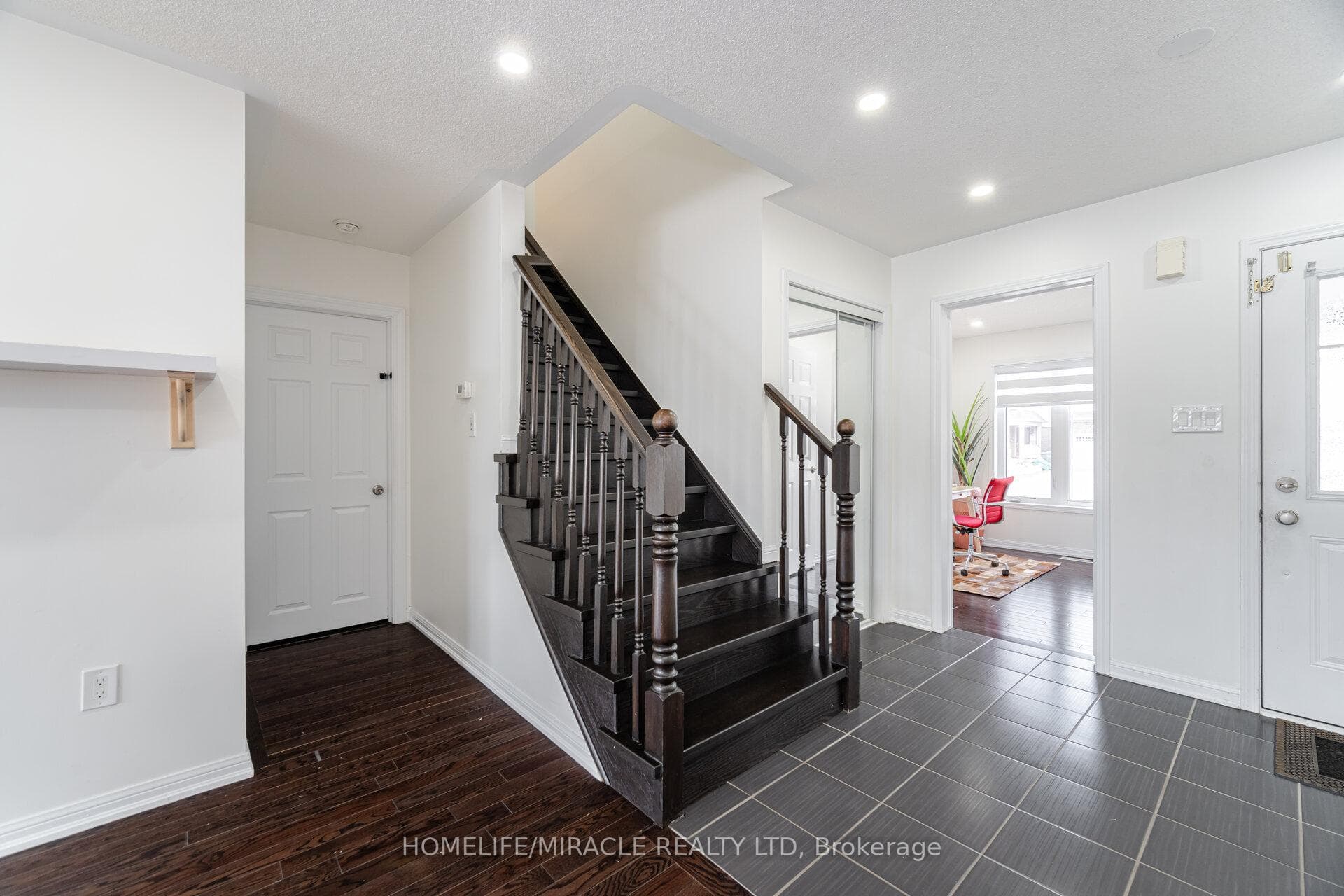 14 Robert Parkinson Drive photo 19