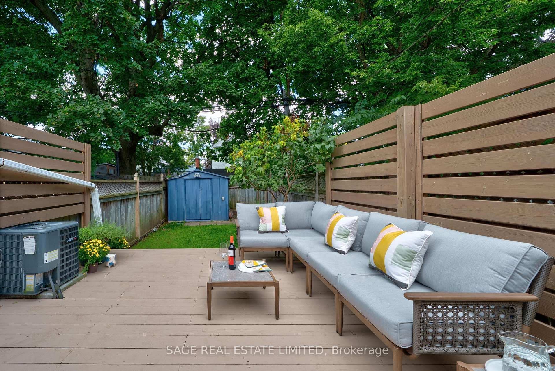 156 Bastedo Avenue photo 18