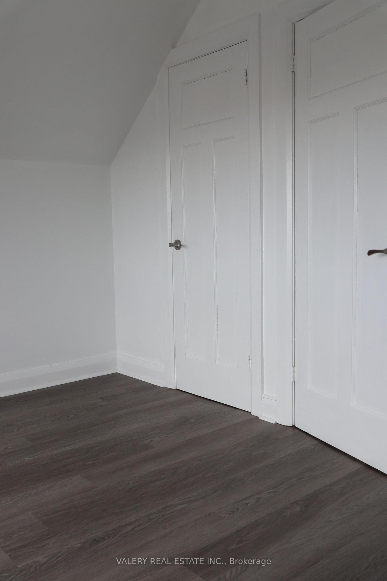 207 Oakwood Avenue photo 31