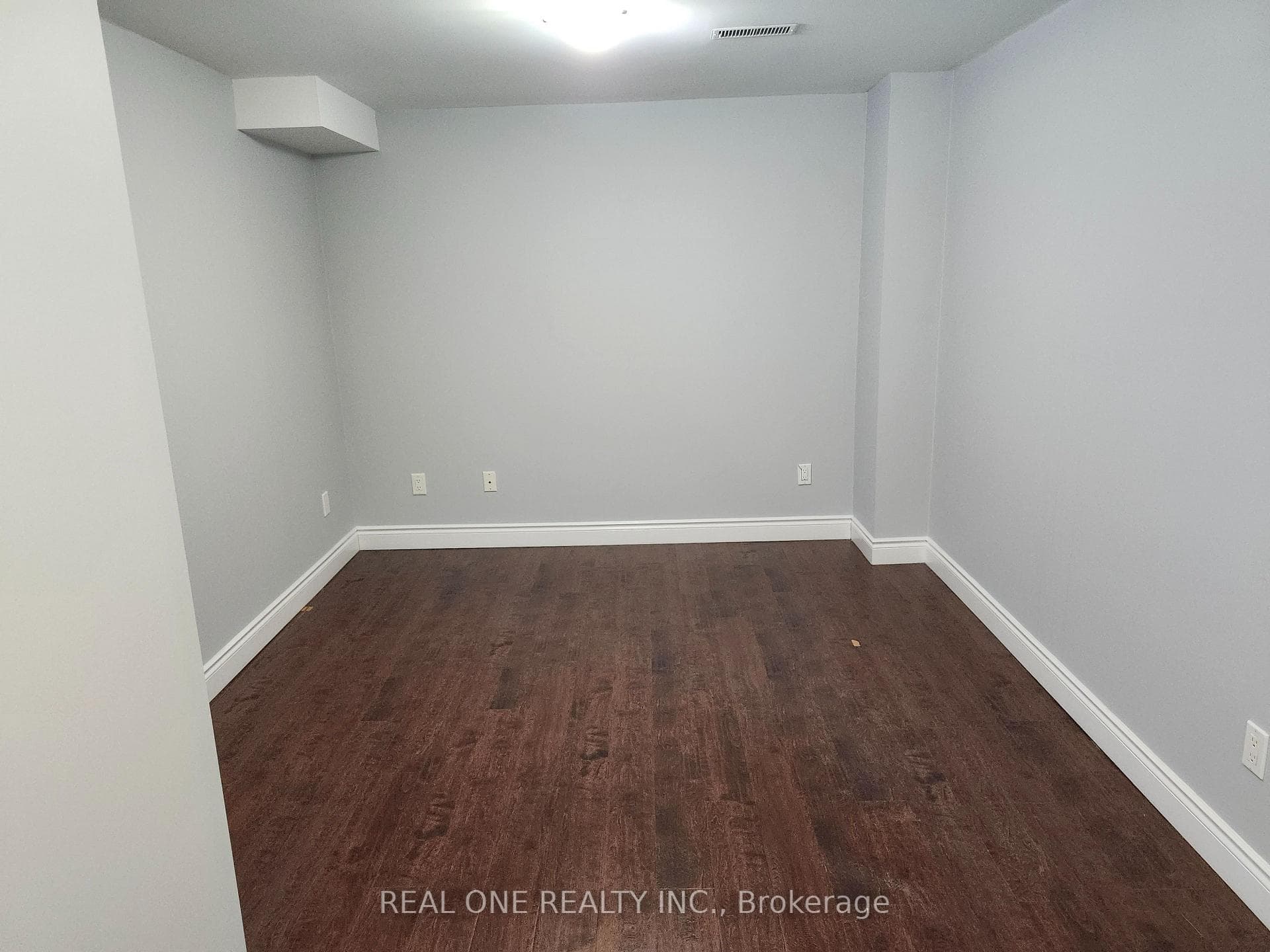 107 Golden Orchard(Bsmt) Road photo 6