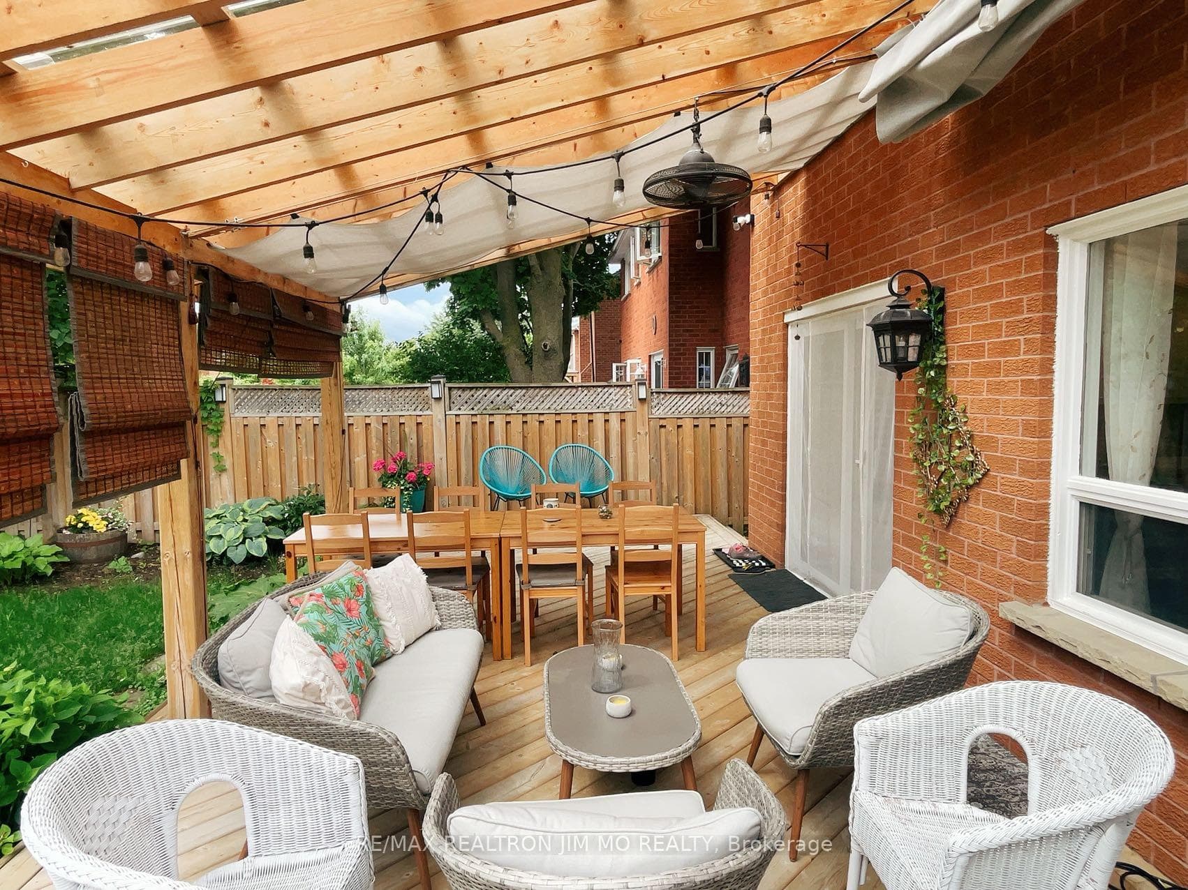 60 Silverbirch Place photo 26