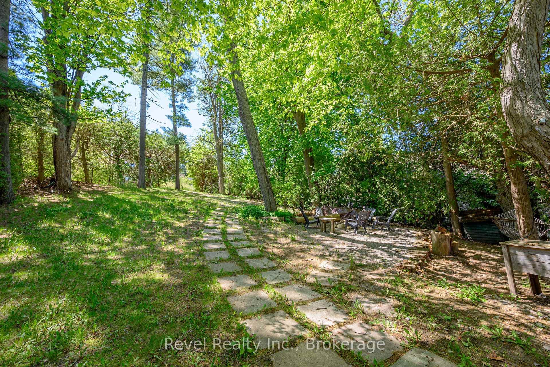 8004 Taits Beach Road photo 24