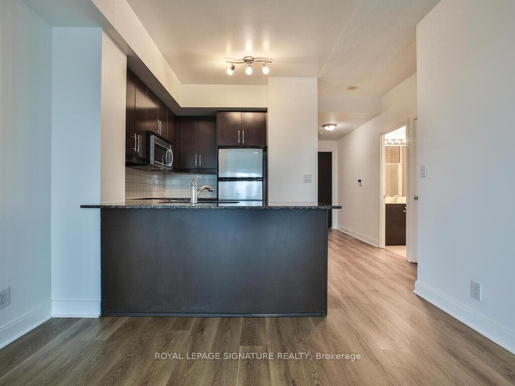 60 Absolute Avenue Unit 3205 photo 21