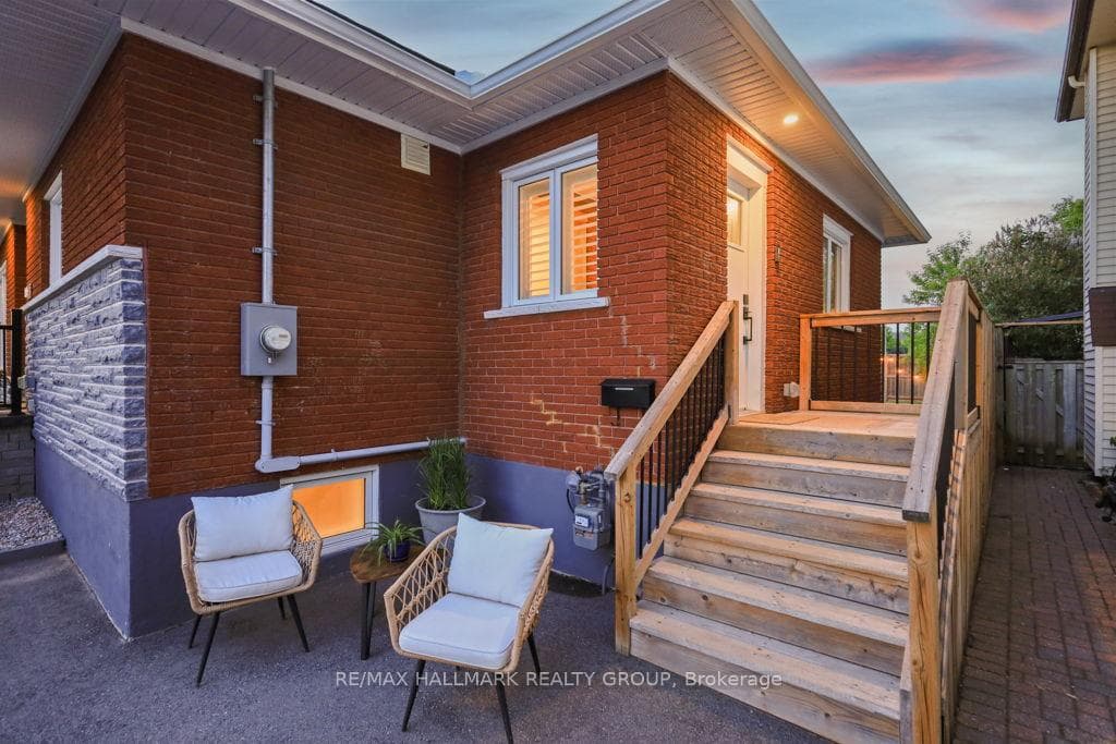 1583 MAXIME Street photo 3