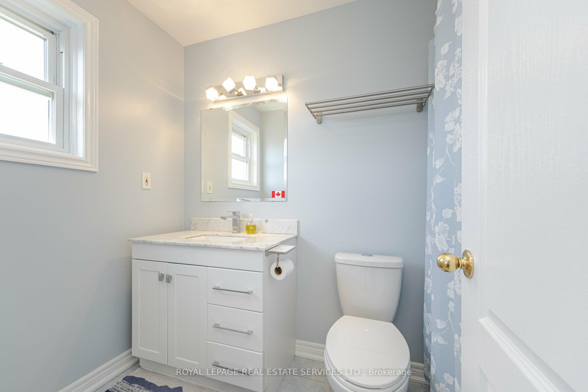 1393 Treeland Street photo 21
