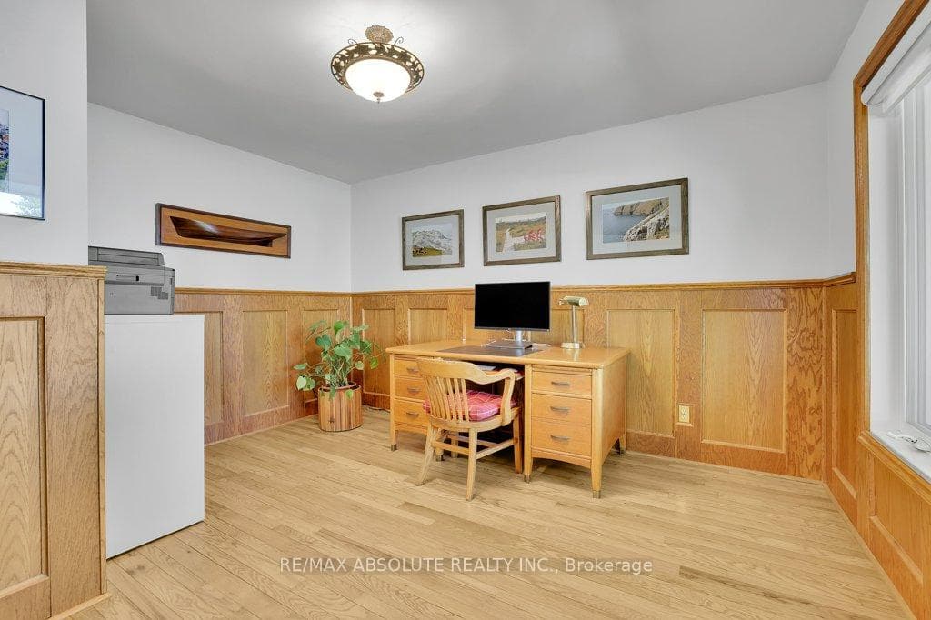 156 Tweed Crescent photo 6