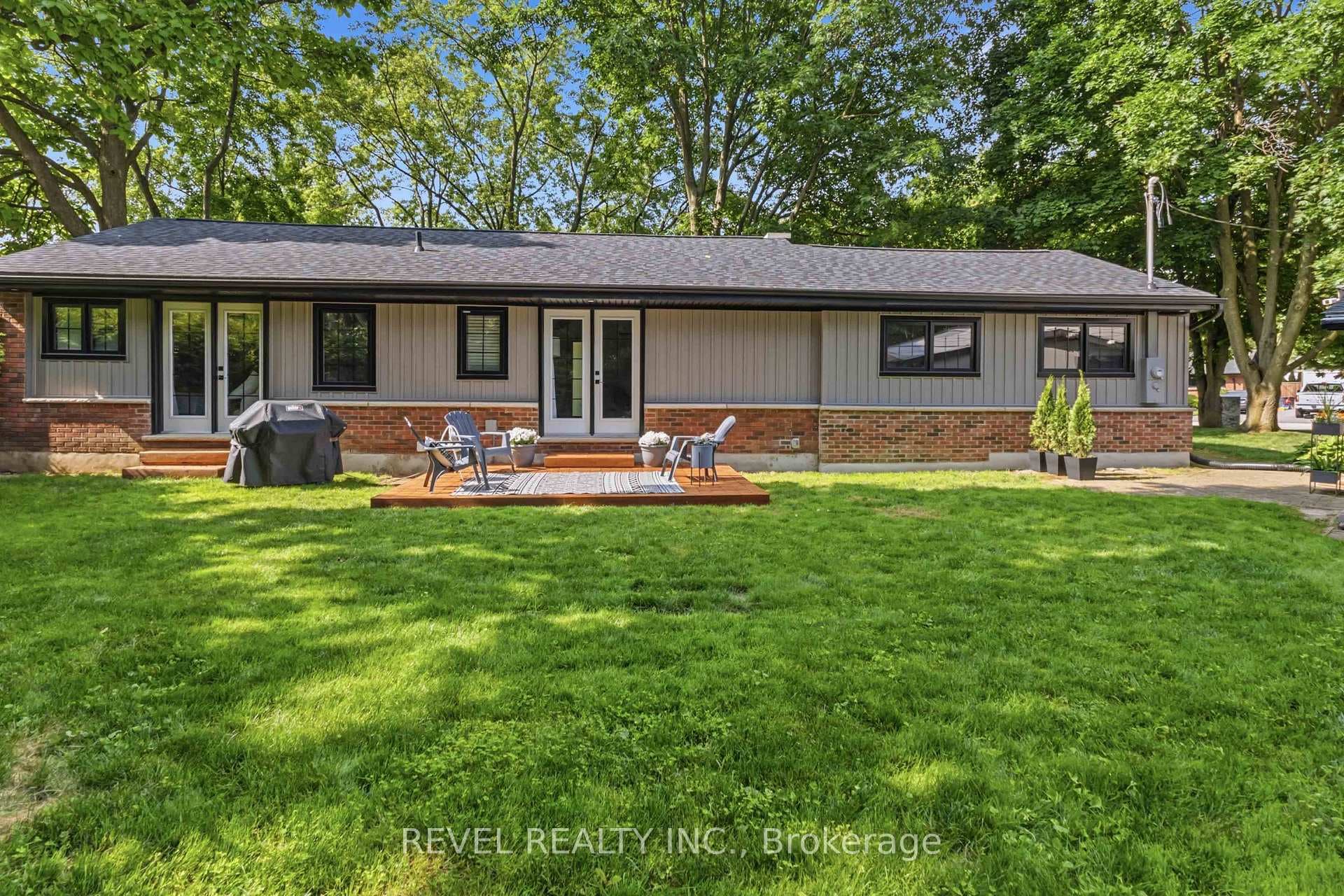 793 Green Lane photo 41