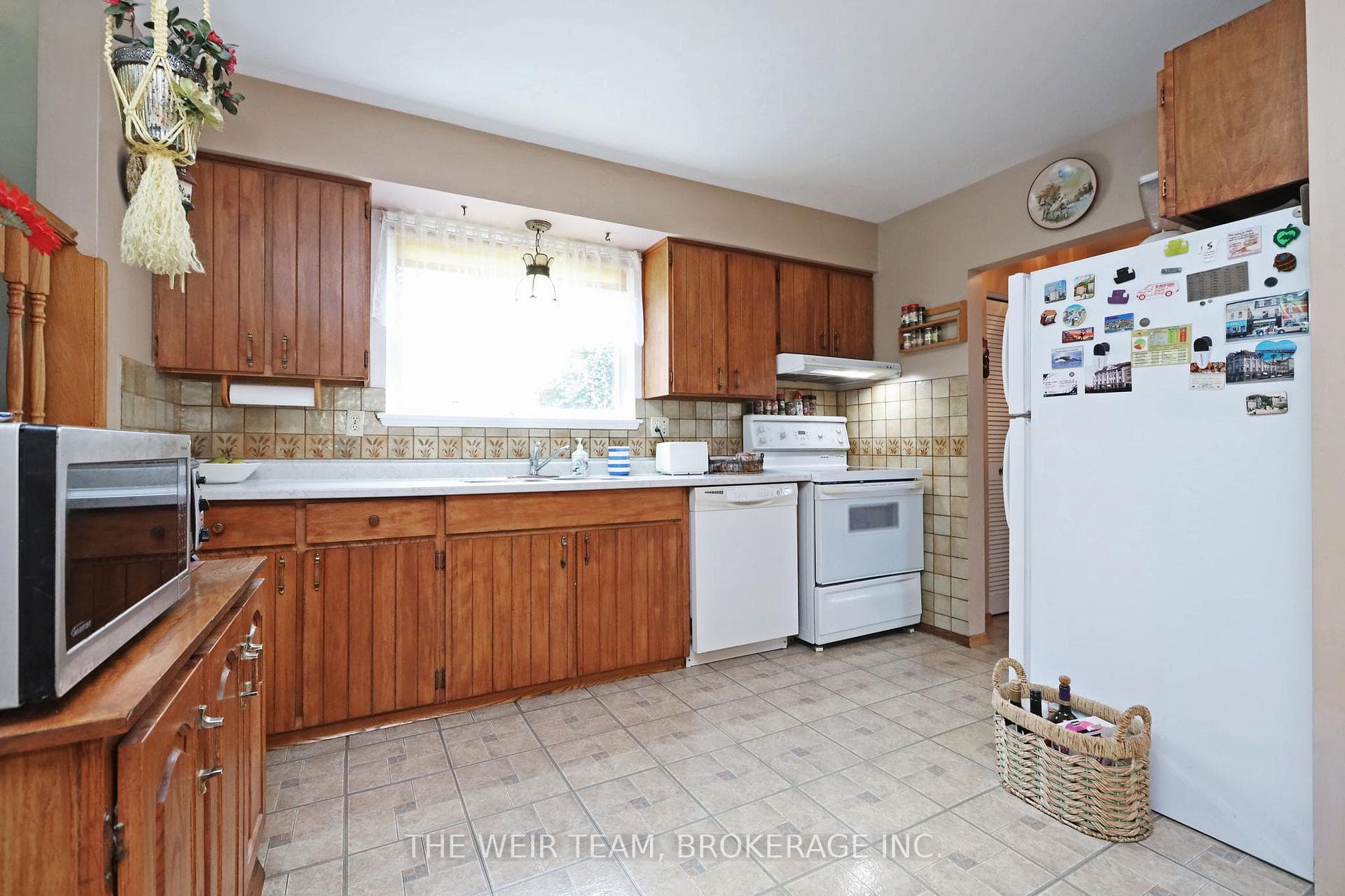 1577 Otterby Road photo 12