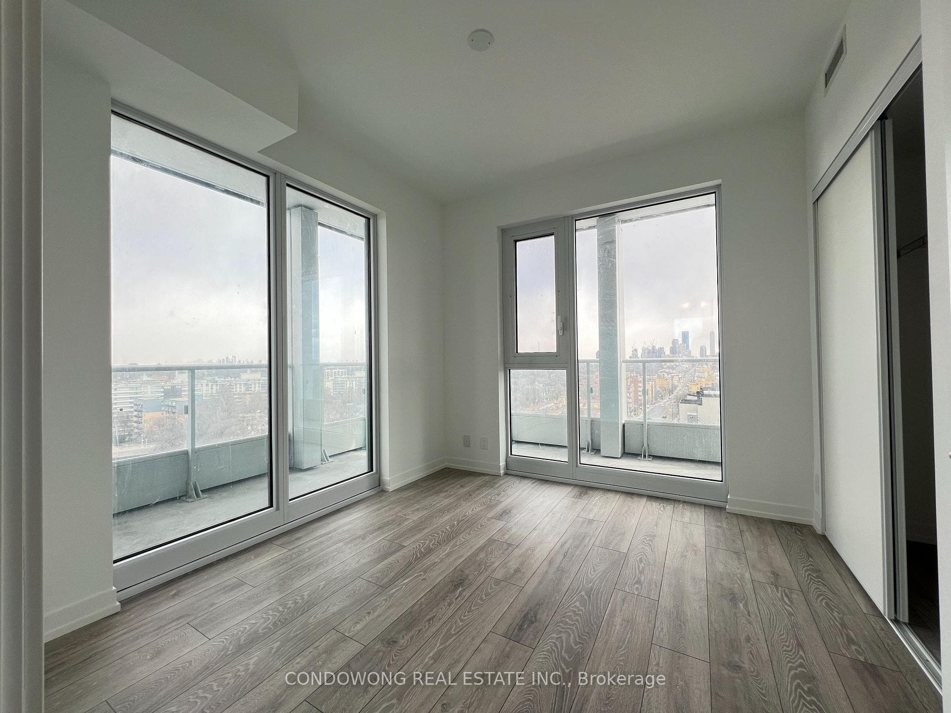 2020 Bathurst Street Unit 1816 photo 13