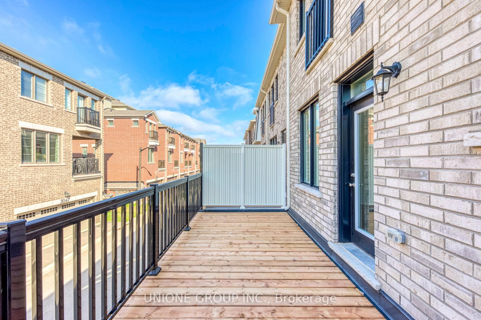 3038 Merrick Road photo 19