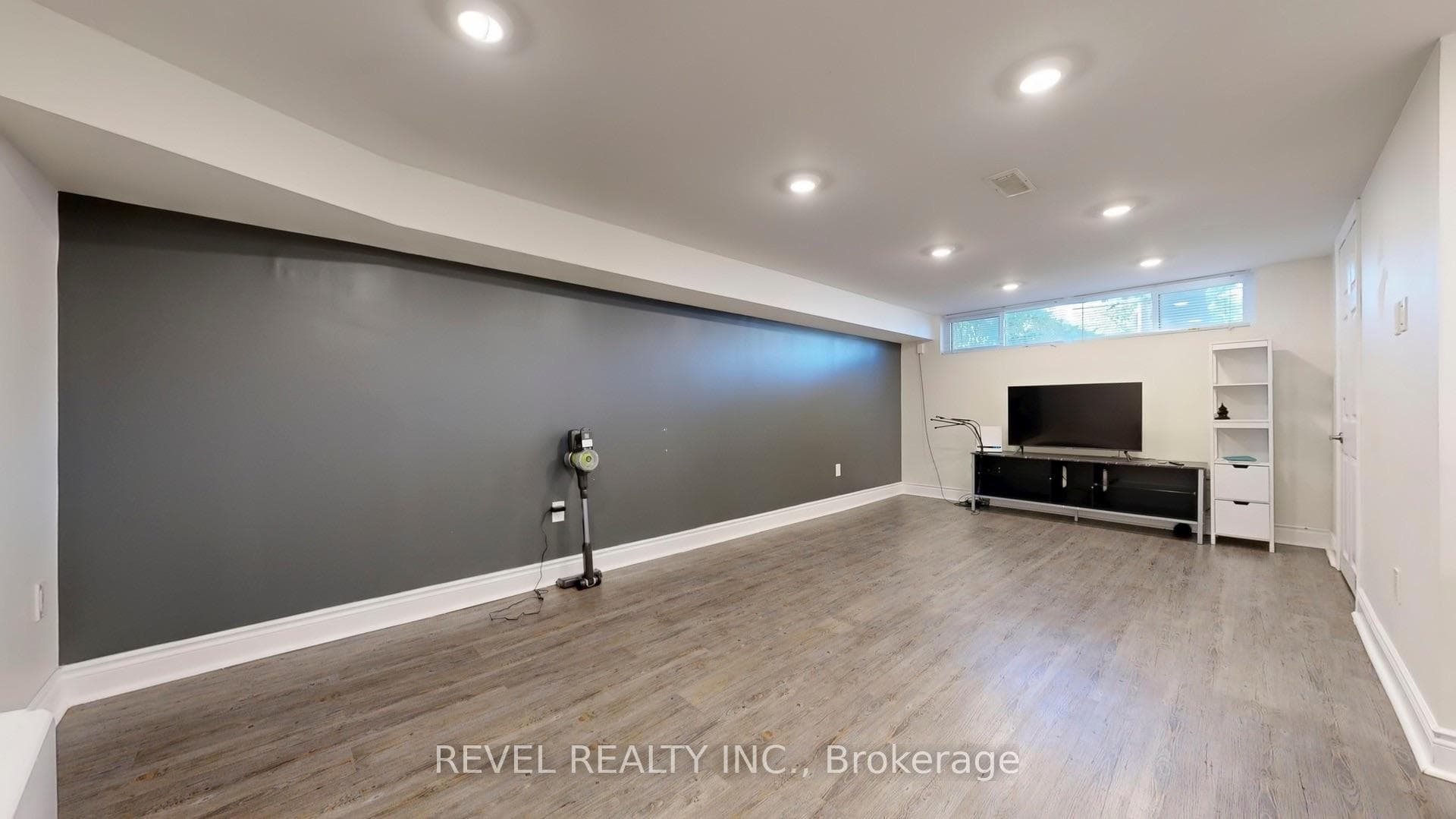 213 Rosedale Drive photo 8