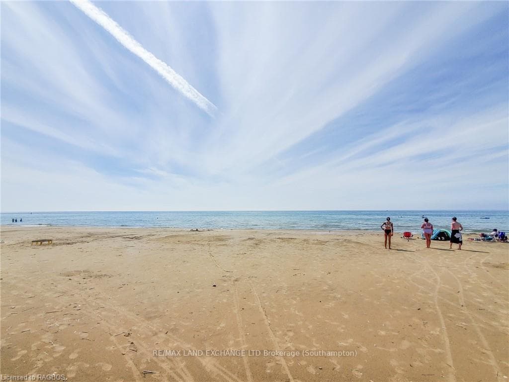 nearest beach access, 3 minute walk from the cotta