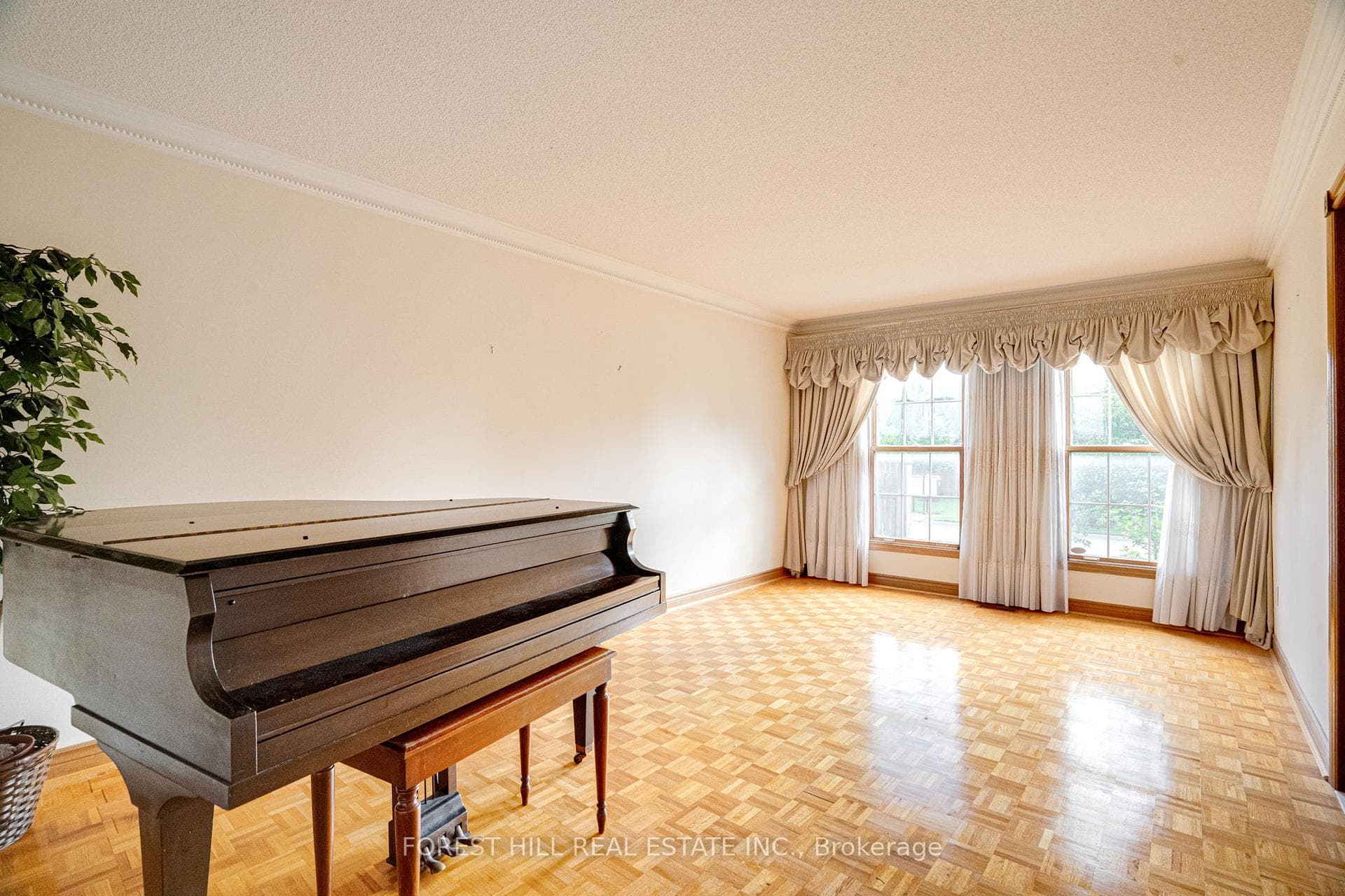 487 Palmer Avenue photo 7