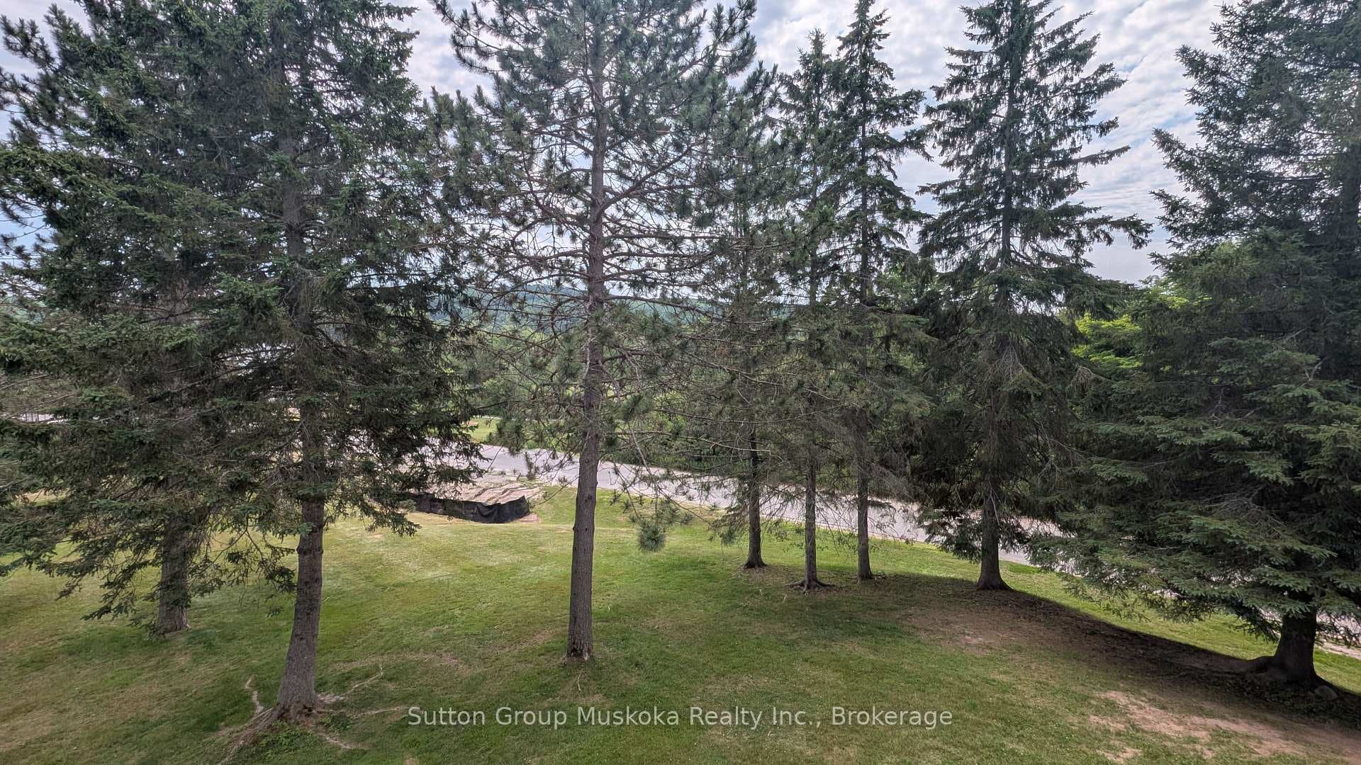 52-205 Deerhurst Drive photo 17