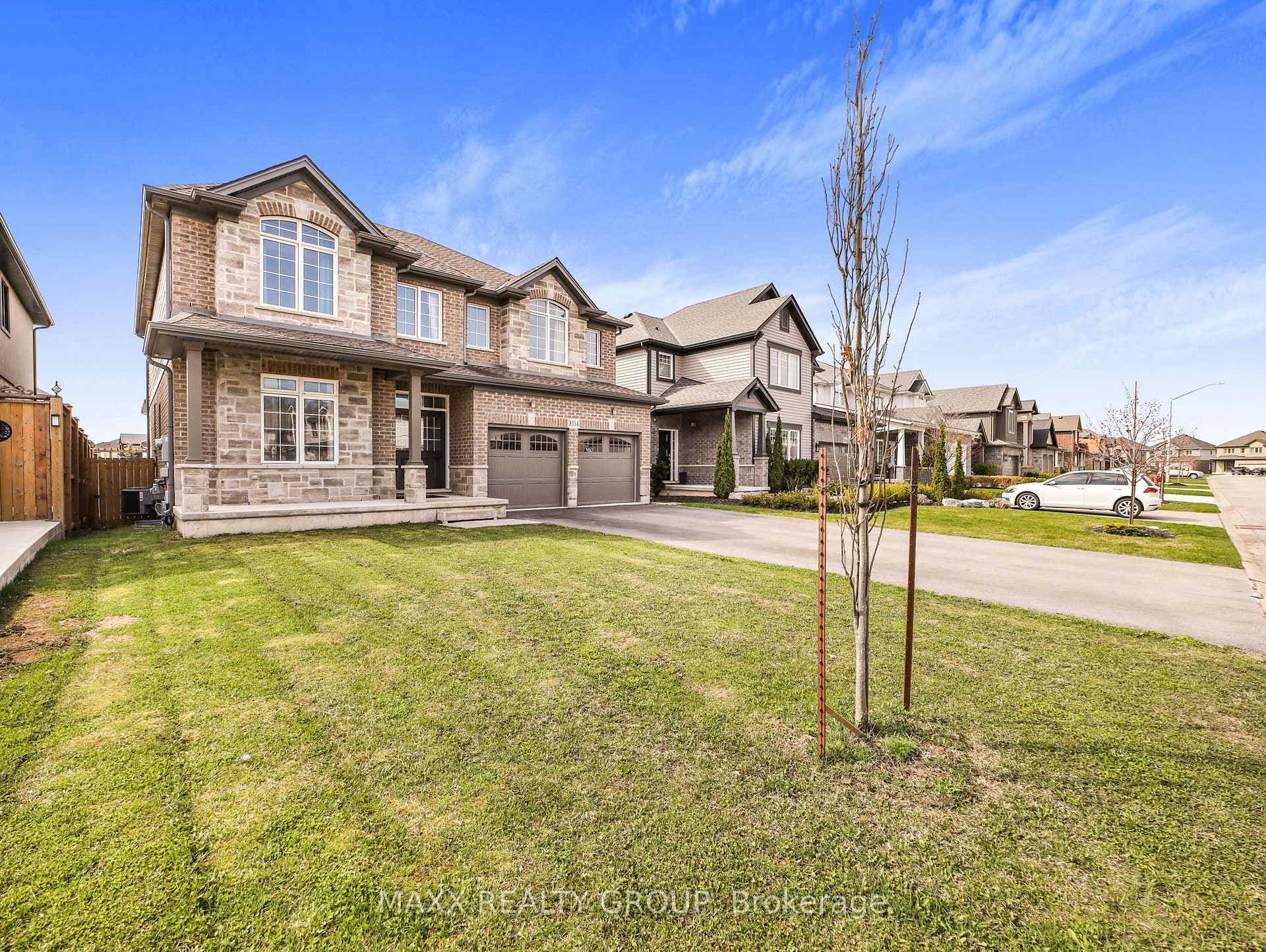 9354 Shoveller Drive photo 2