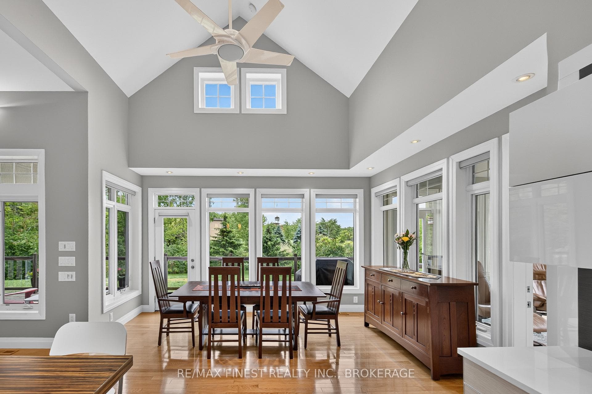503 Deerview Drive photo 22