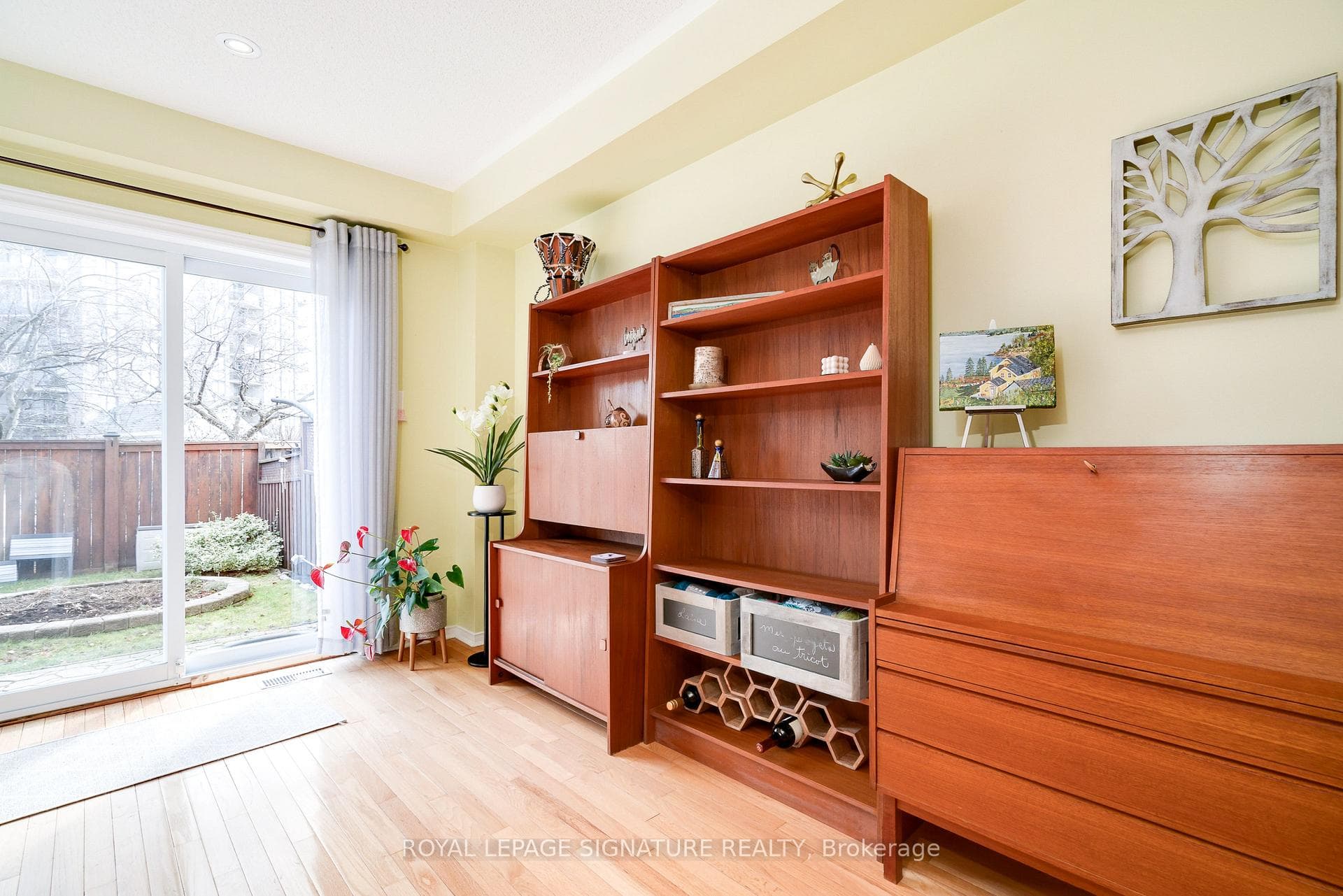 41 Sloane Avenue photo 12