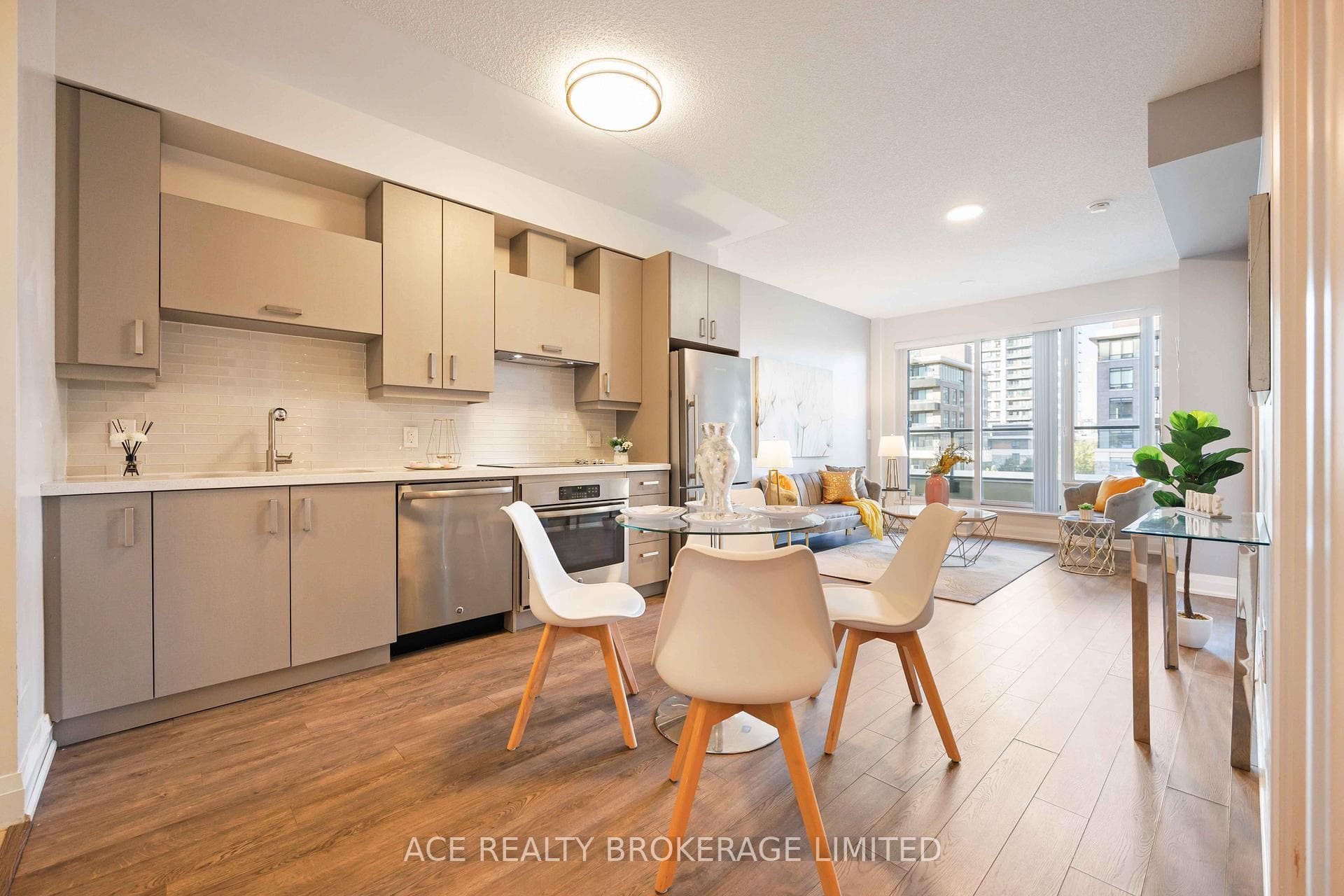 28 Uptown Drive Unit 306 photo 2
