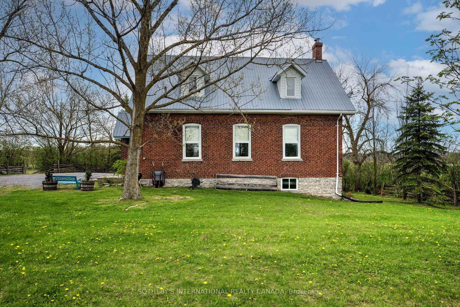 330 Green Road photo 45