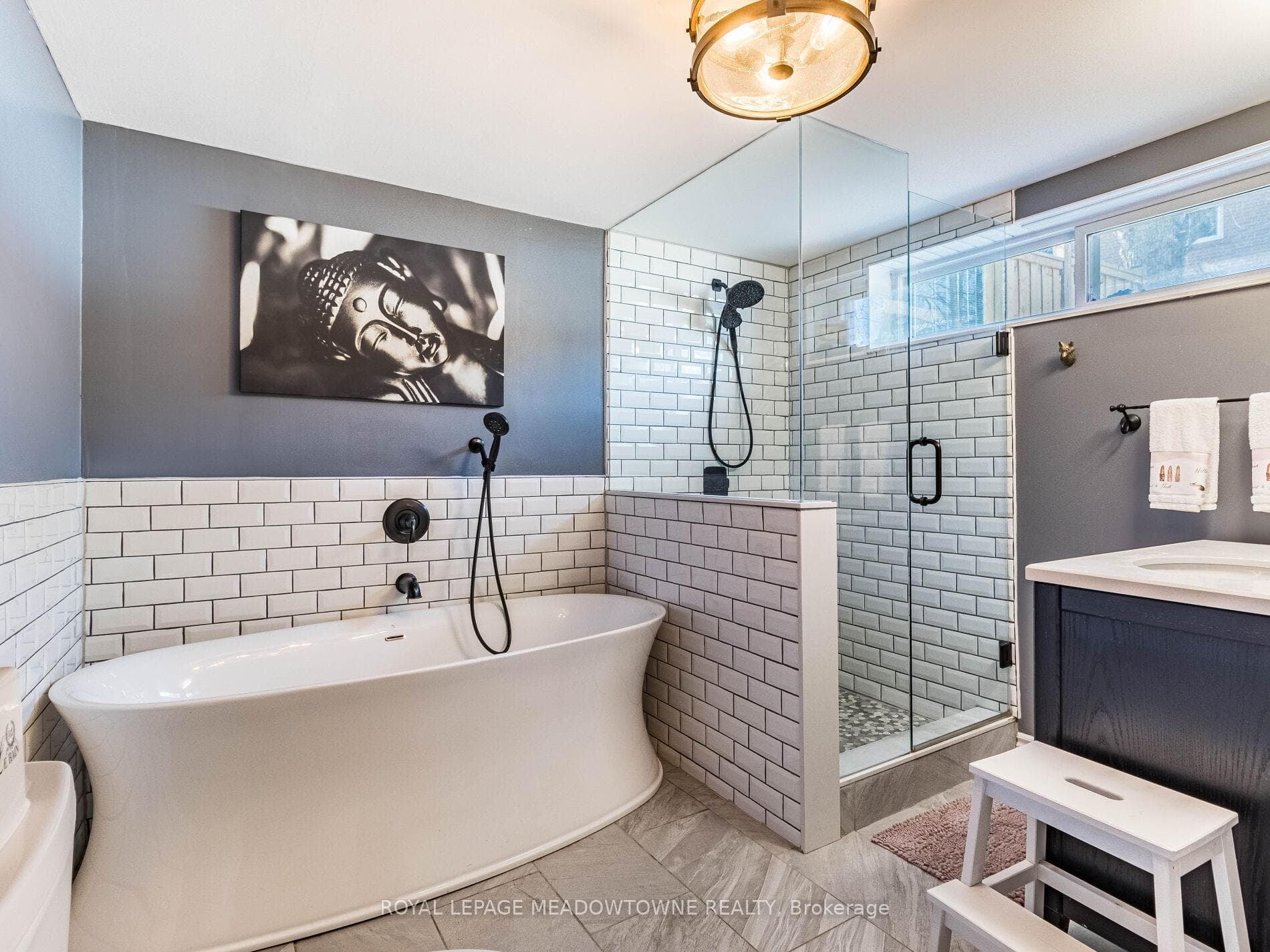 48 Chatsworth Drive photo 28