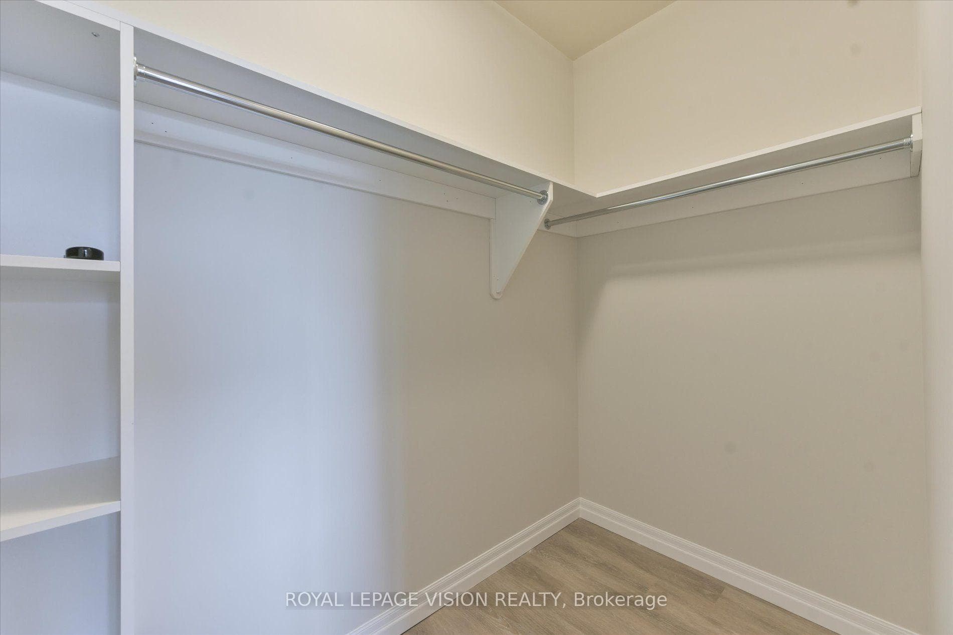 440 William Graham Drive Unit 403 photo 16