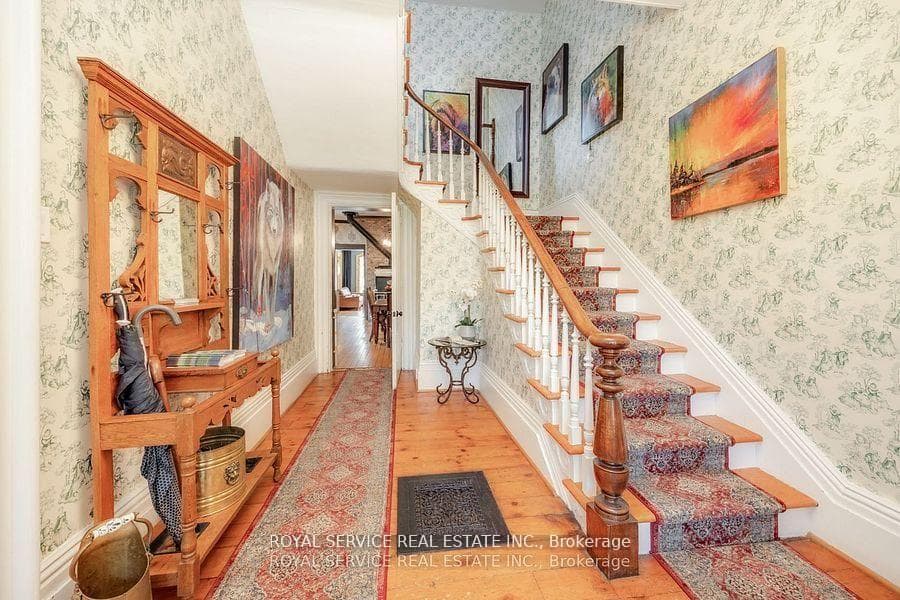 60 King Street photo 6