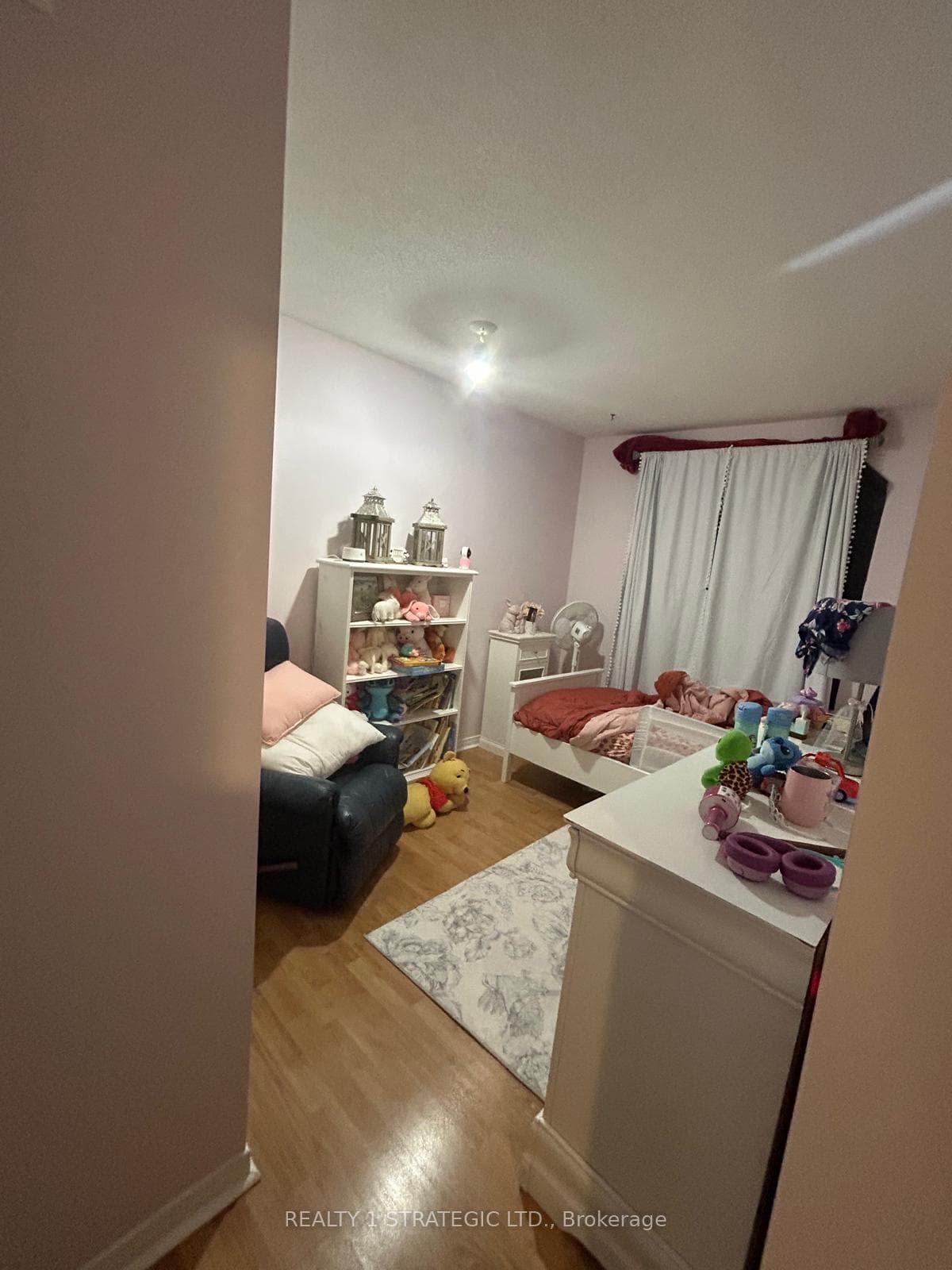1600 Mickleborough Drive Unit 27 photo 5
