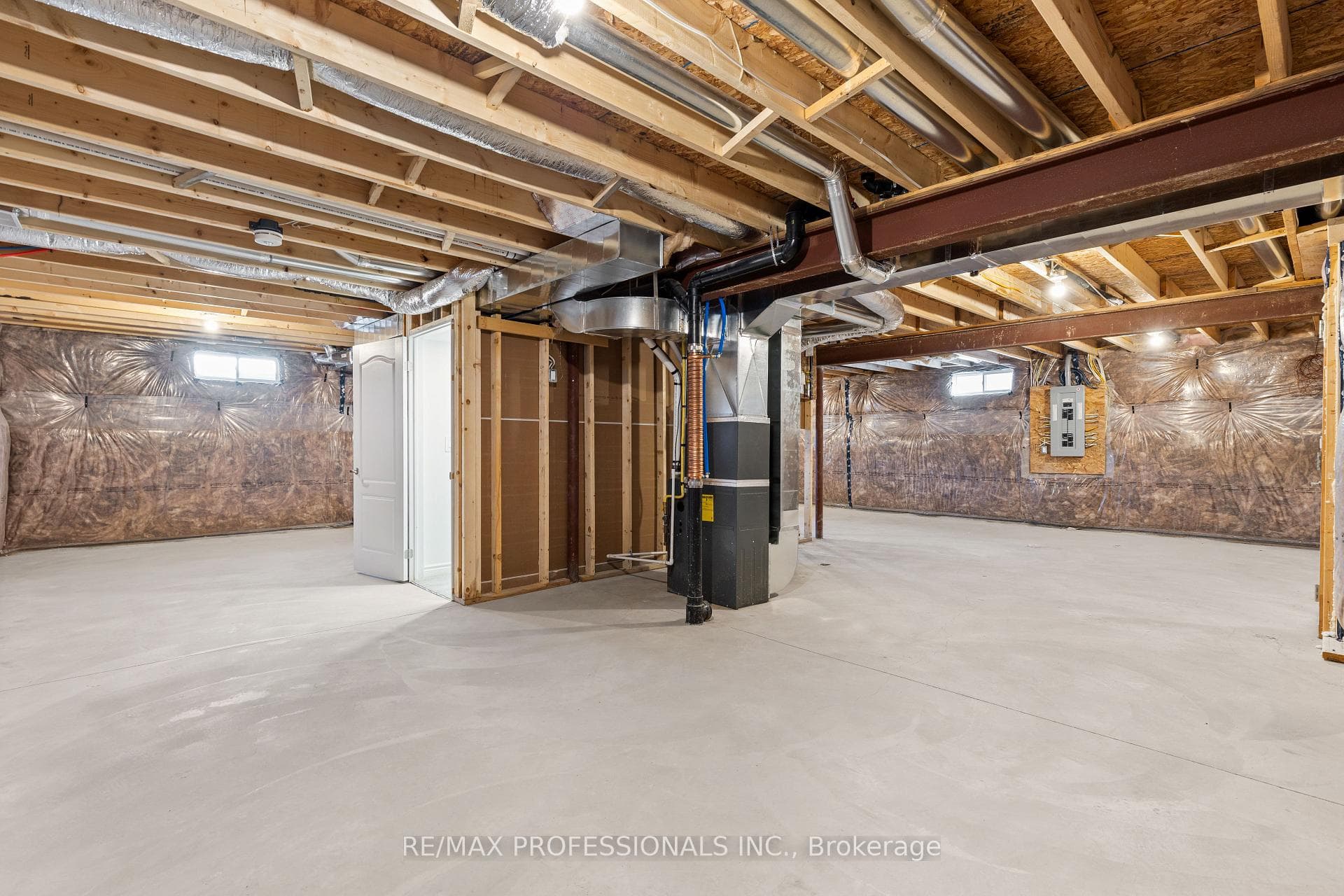 90 Delong Drive photo 27
