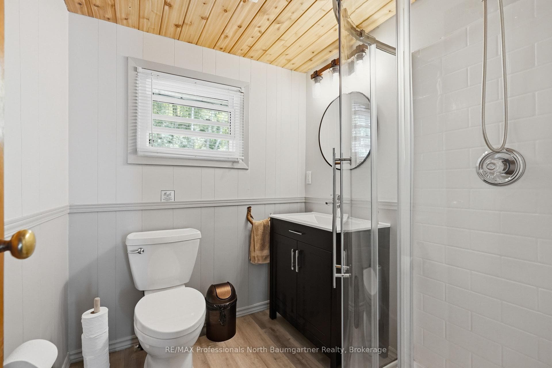 1111 Corylus Lane photo 15