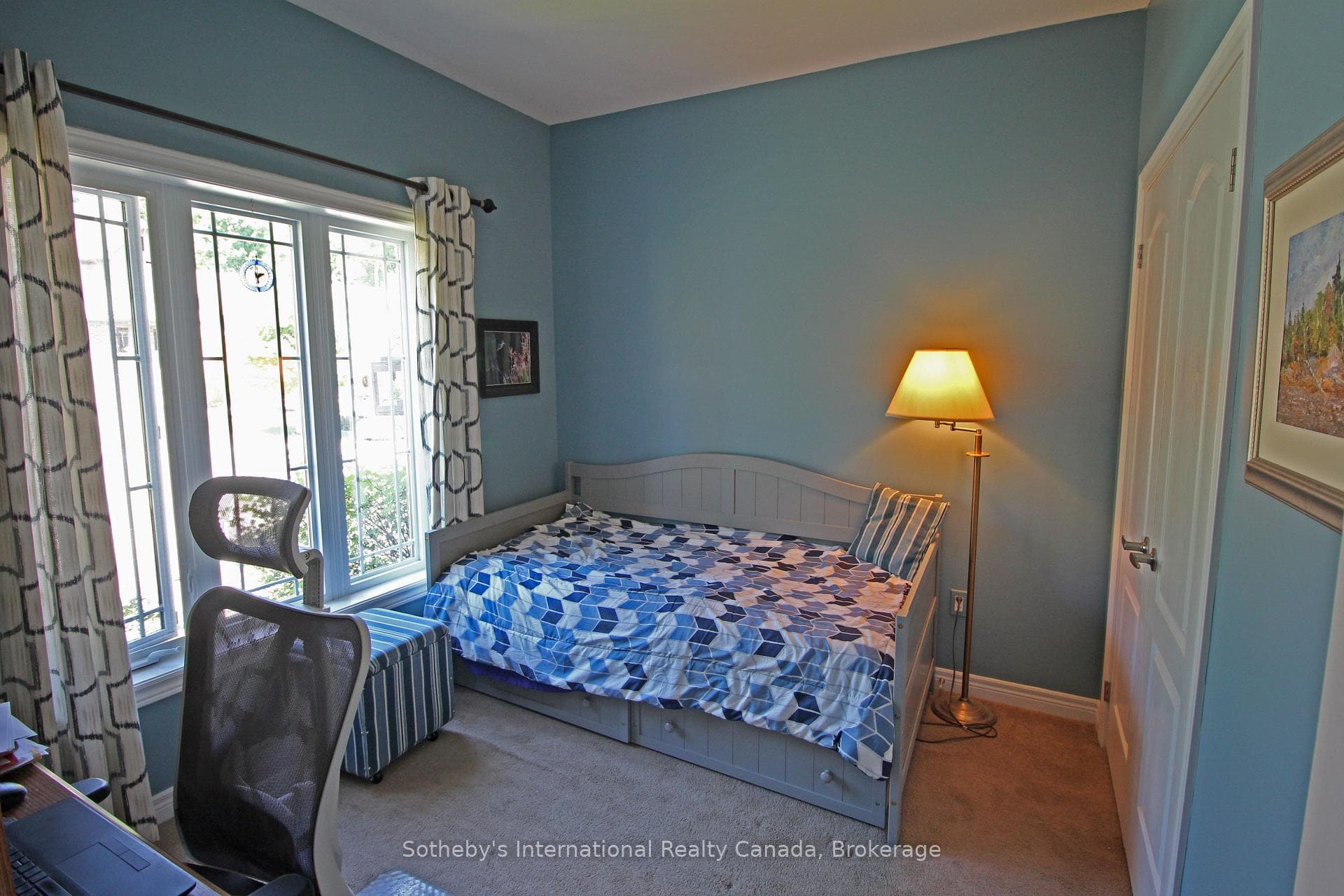 Main Floor Spare Bedroom/Office