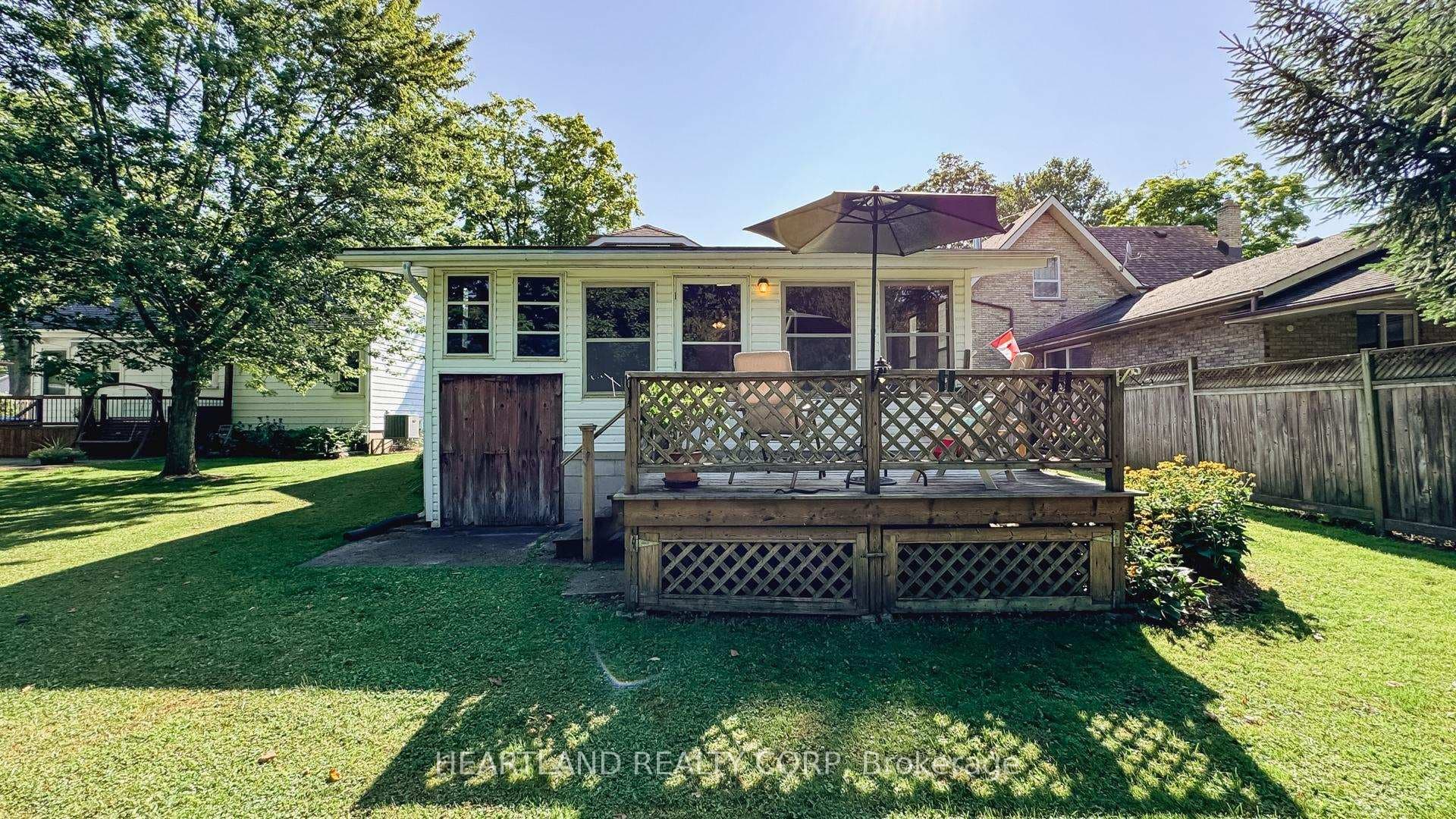 303 Carling Street photo 28