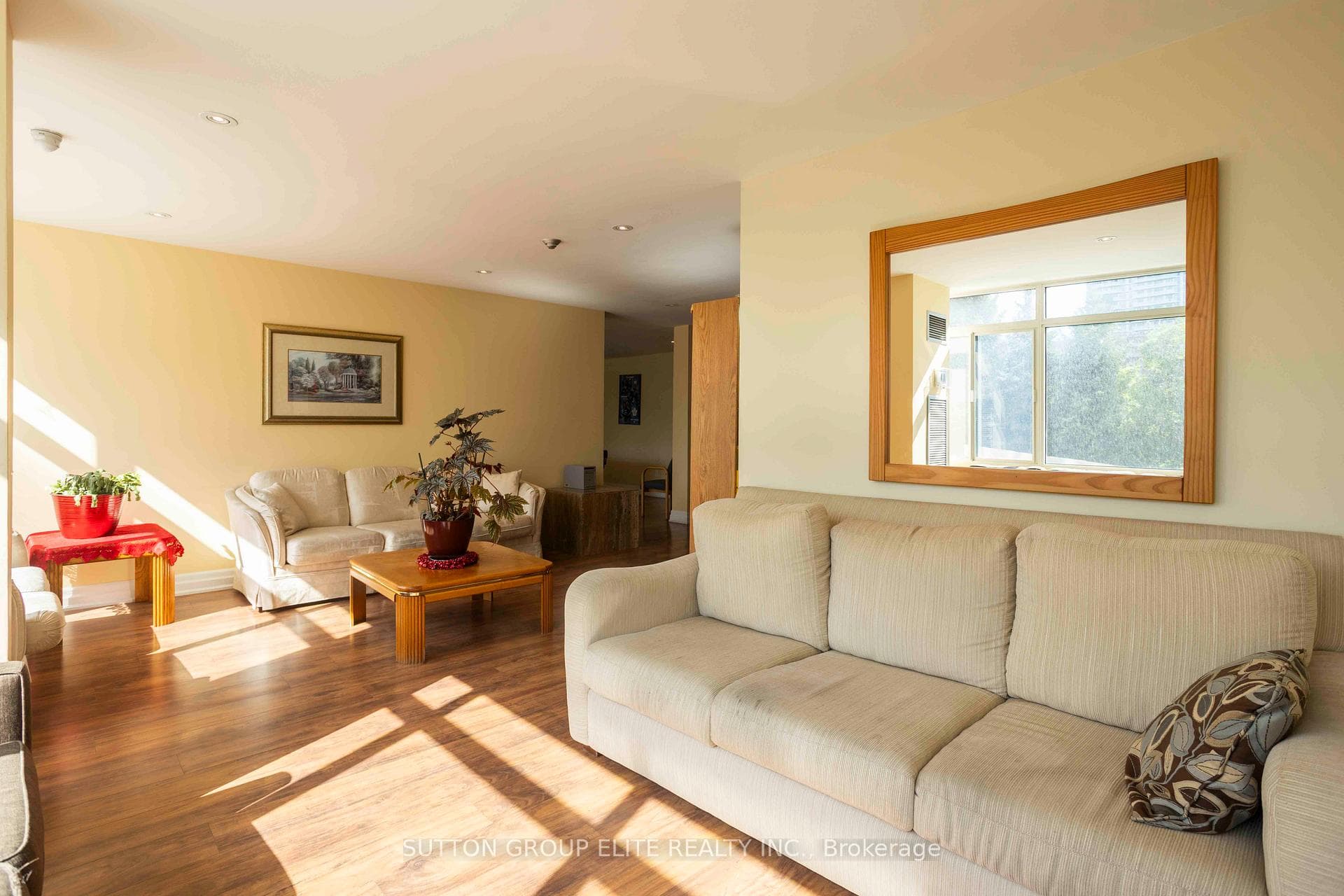 50 Elm Drive Unit 1704 photo 29