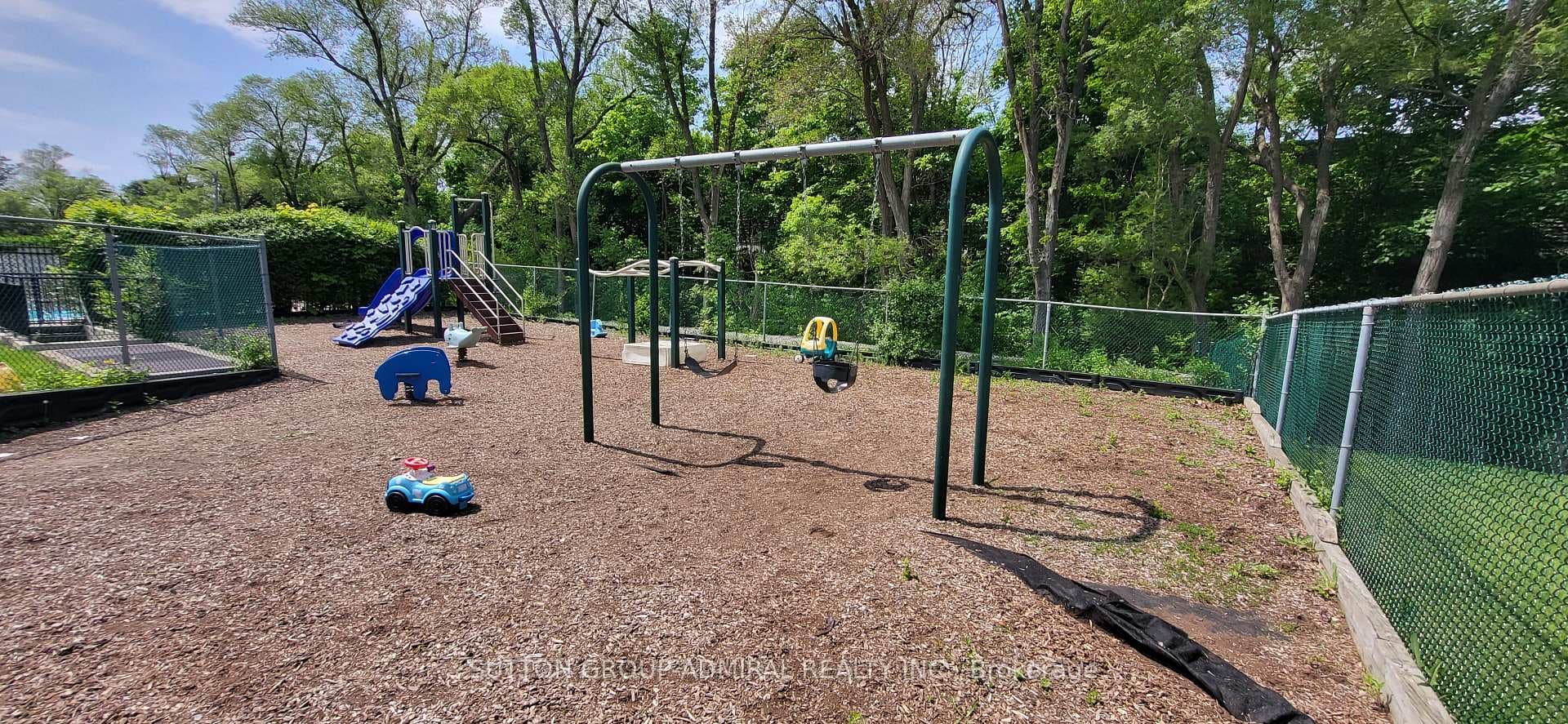 130 Neptune Drive Unit 1409 photo 40