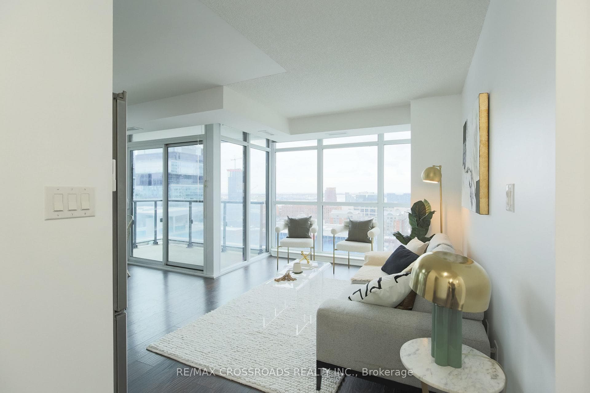 400 Adelaide Street Unit 2104 photo 6