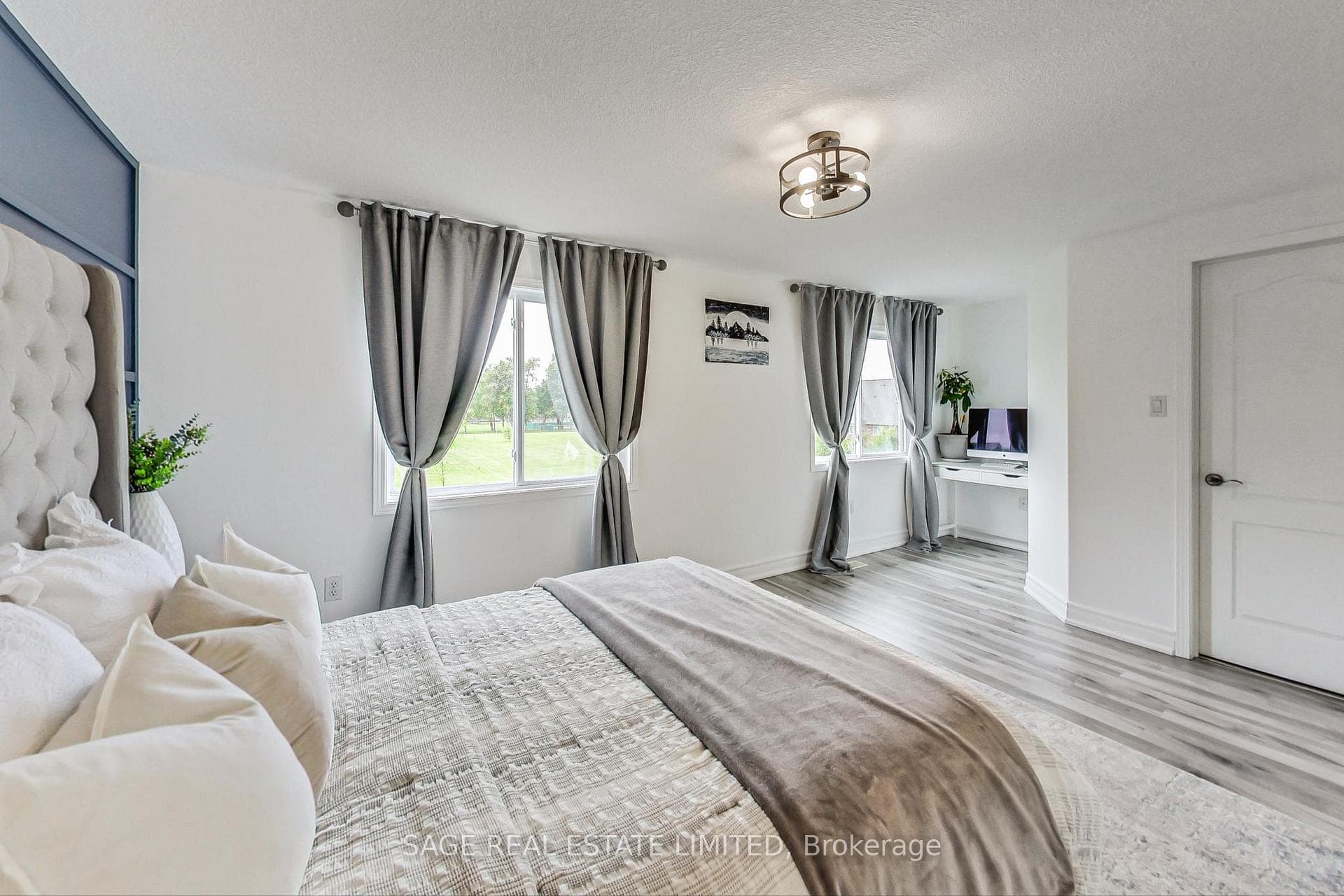 35 Shephard Avenue photo 16