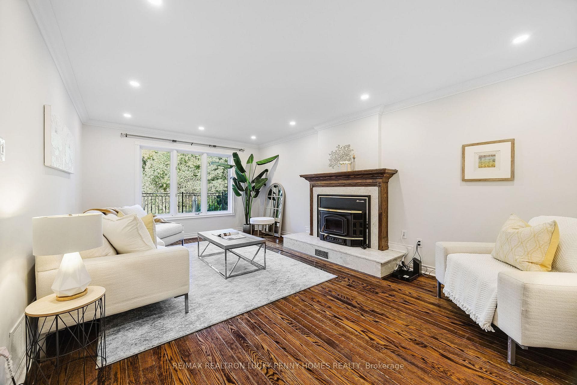 18 Hickory Drive photo 16