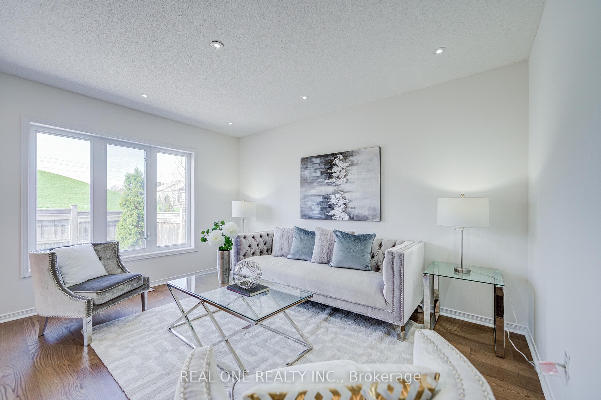 65 Westcliffe Crescent photo 11