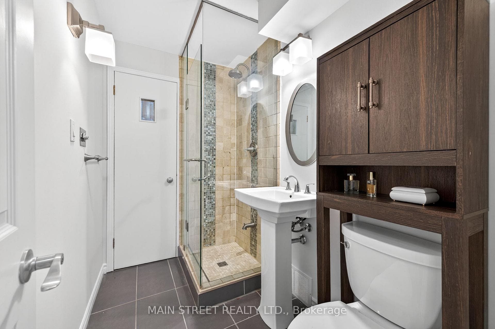 737 Merton Street photo 30