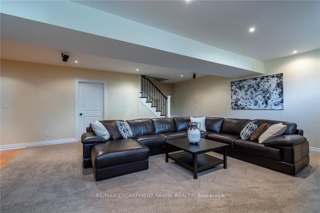 157 Terrence Park Drive photo 32