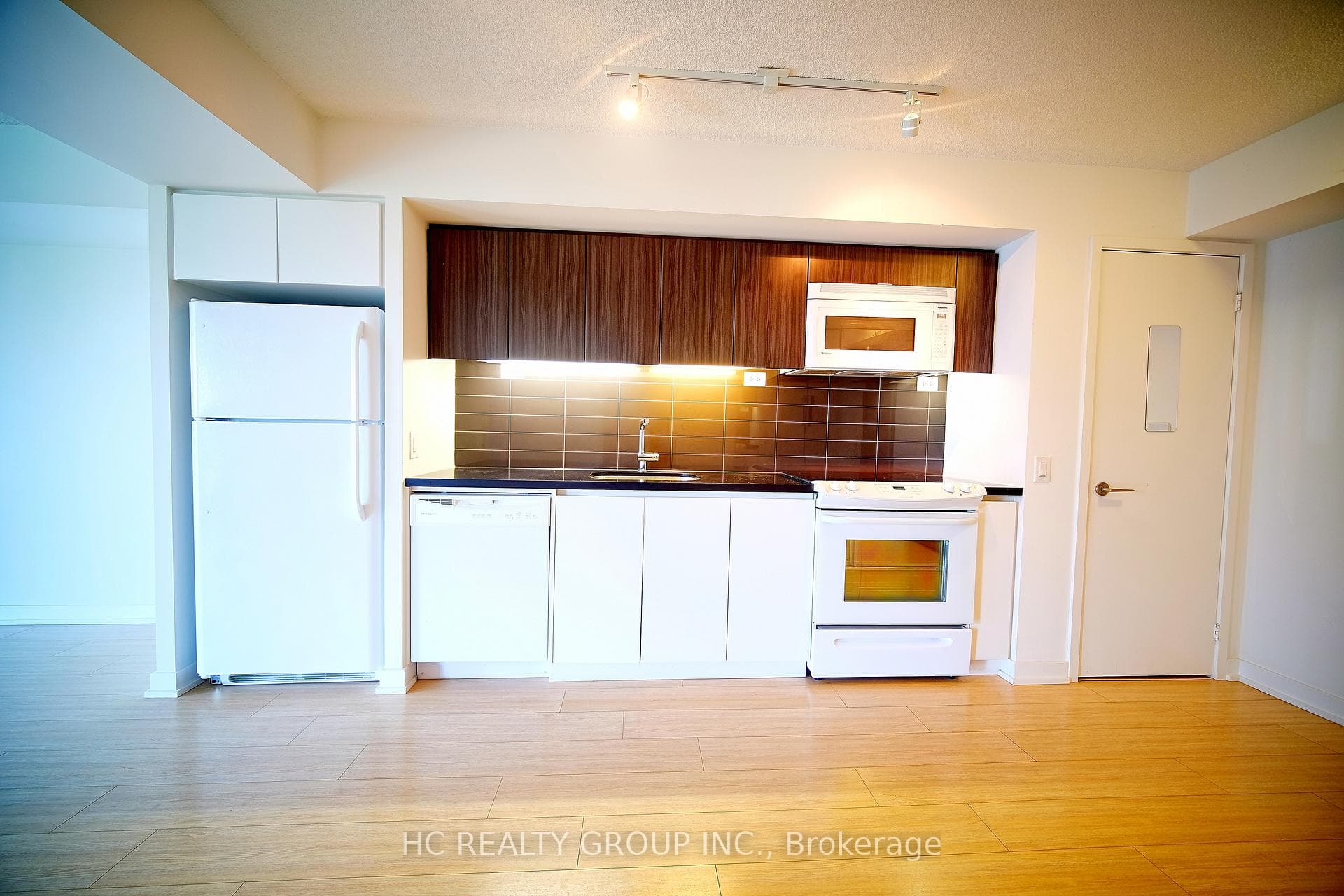 85 Queens Wharf Road Road Unit 722 photo 9