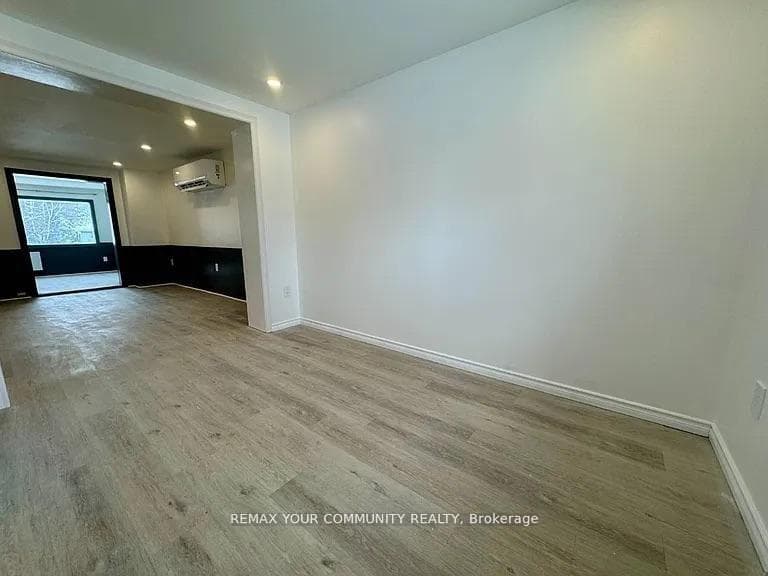 22 Clifton Street Unit Main Floor photo 13