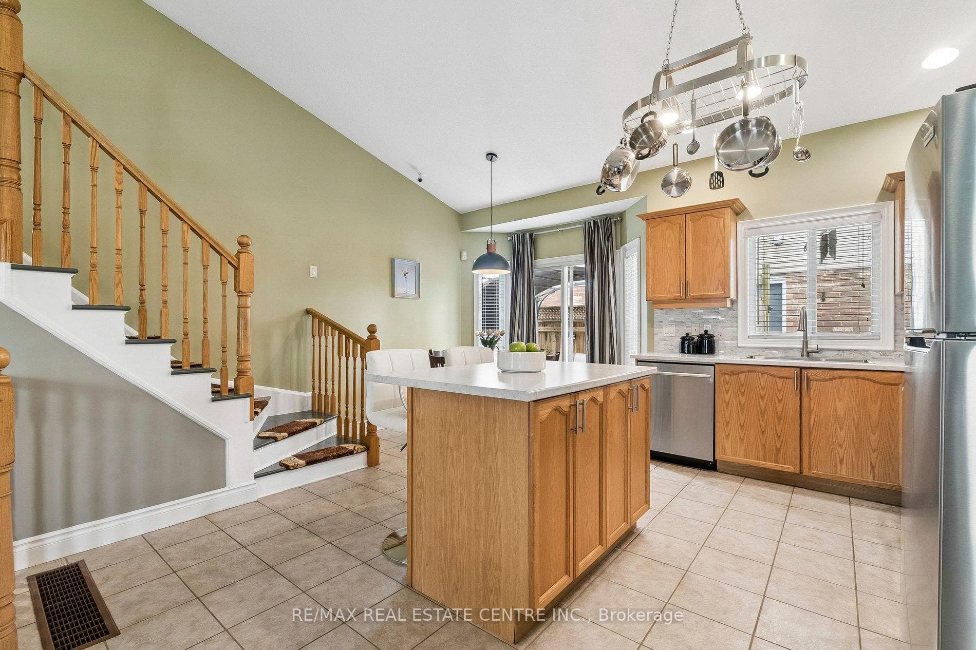 704 Russel Court photo 10